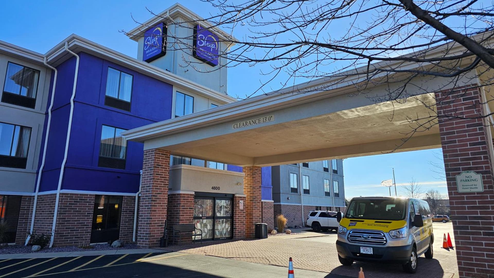 Sleep Inn & Suites Milwaukee Airport gallery photo in Milwaukee, WI — image 6