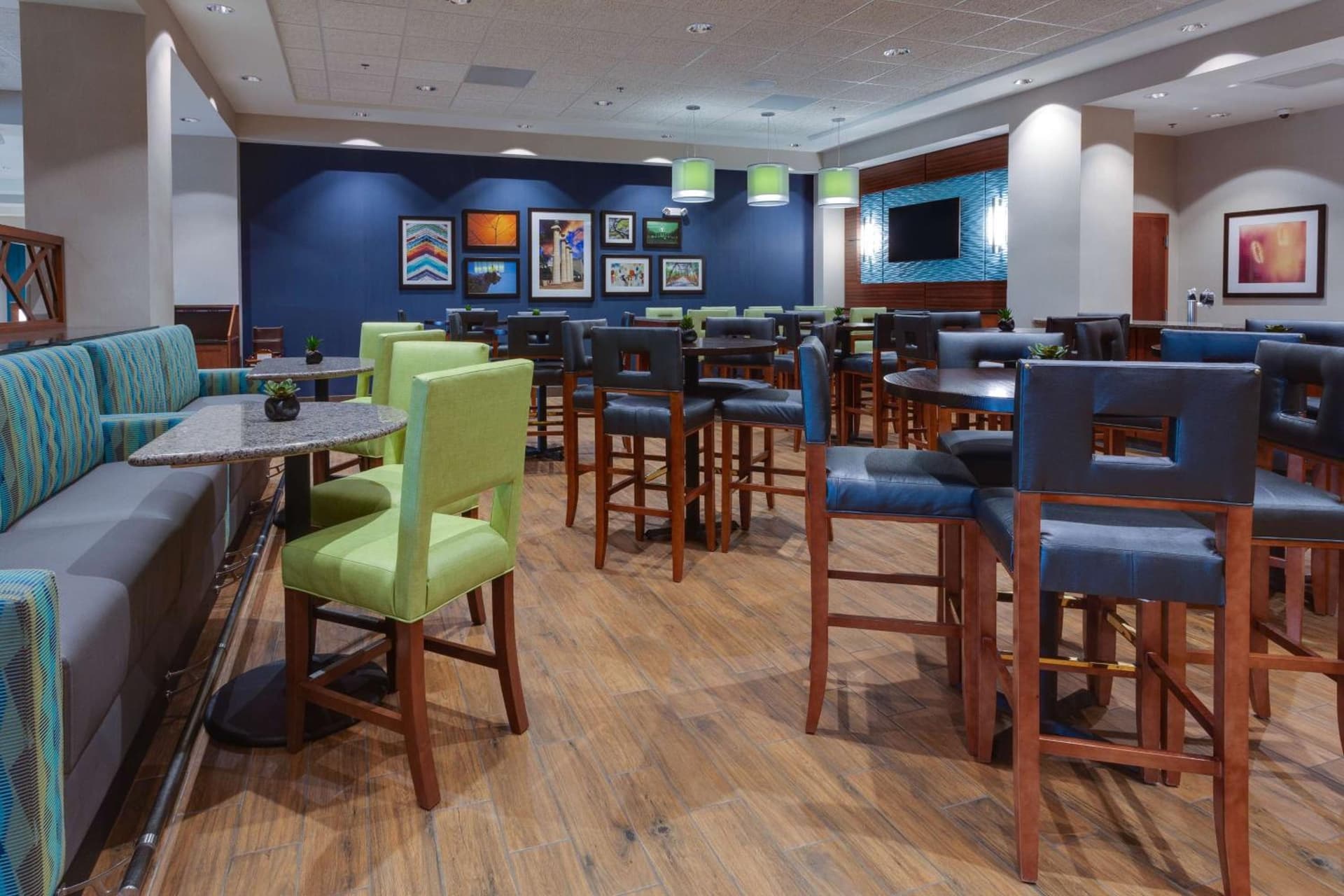 Drury Plaza Hotel Columbia East gallery photo in Columbia, MO — image 37