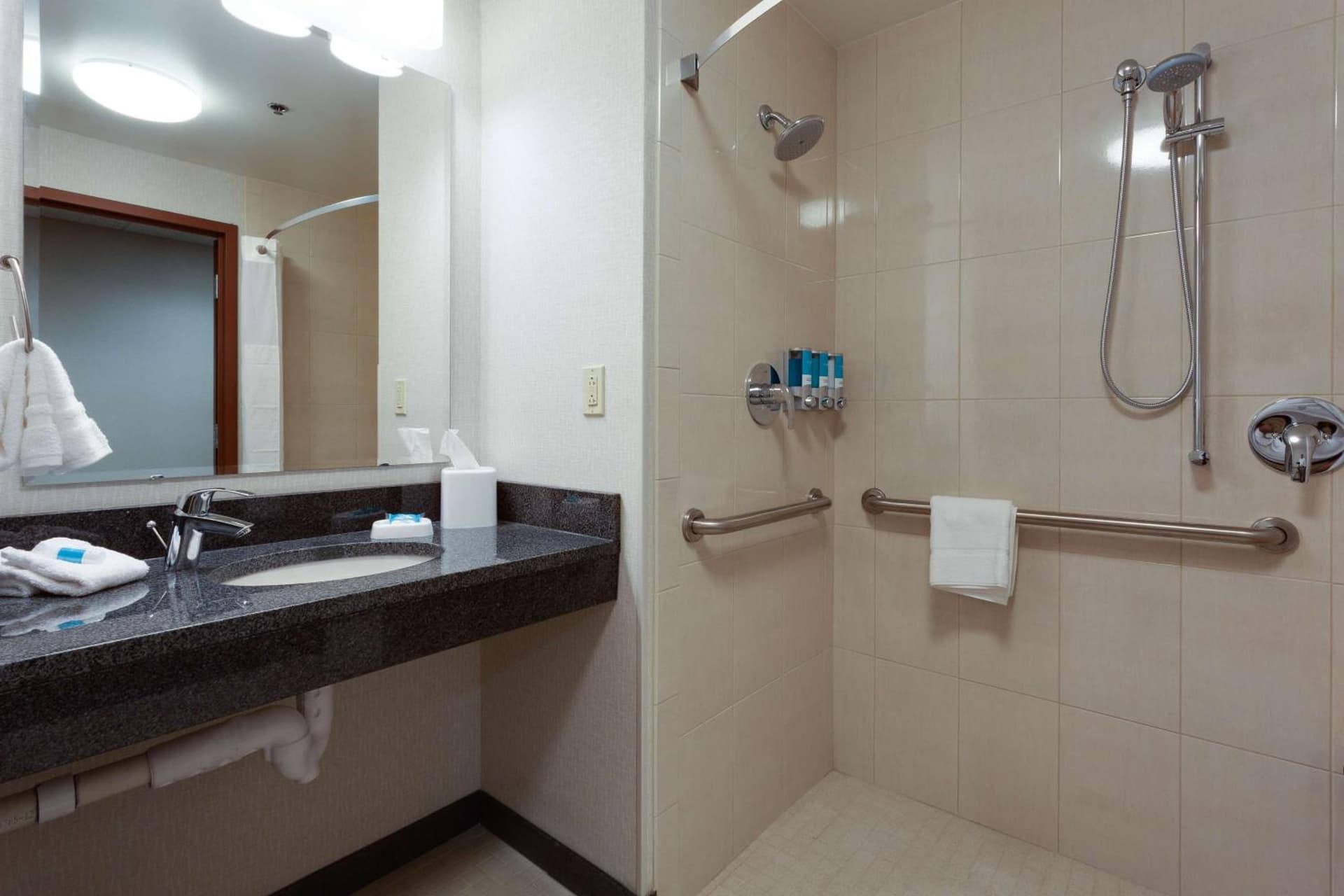 Drury Plaza Hotel Columbia East gallery photo in Columbia, MO — image 12