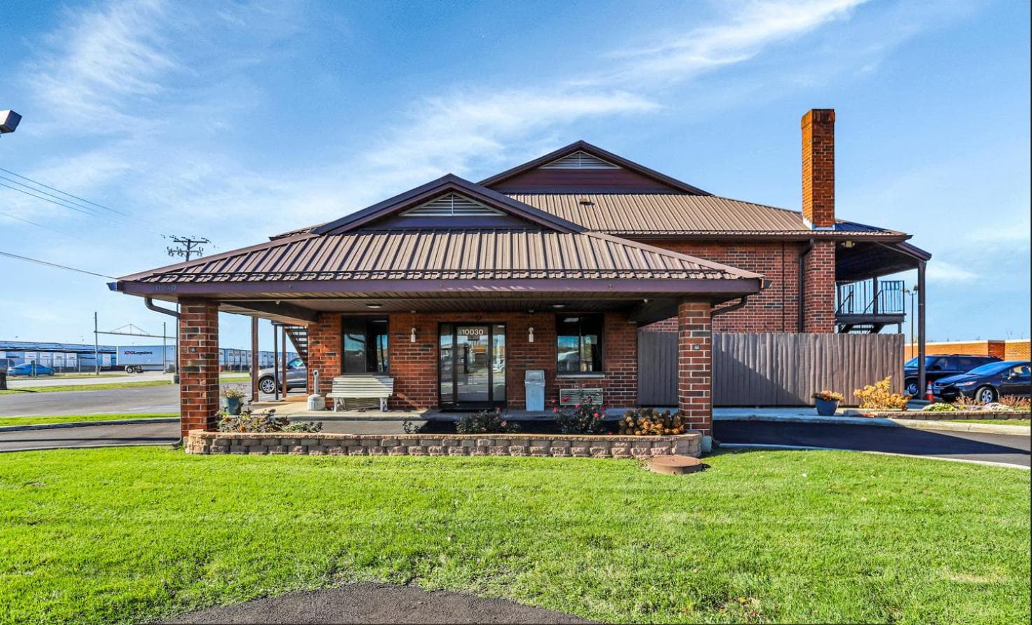 Bridgeview Inn Chicago Area featured exterior or lobby in Bridgeview, IL — similar hotel