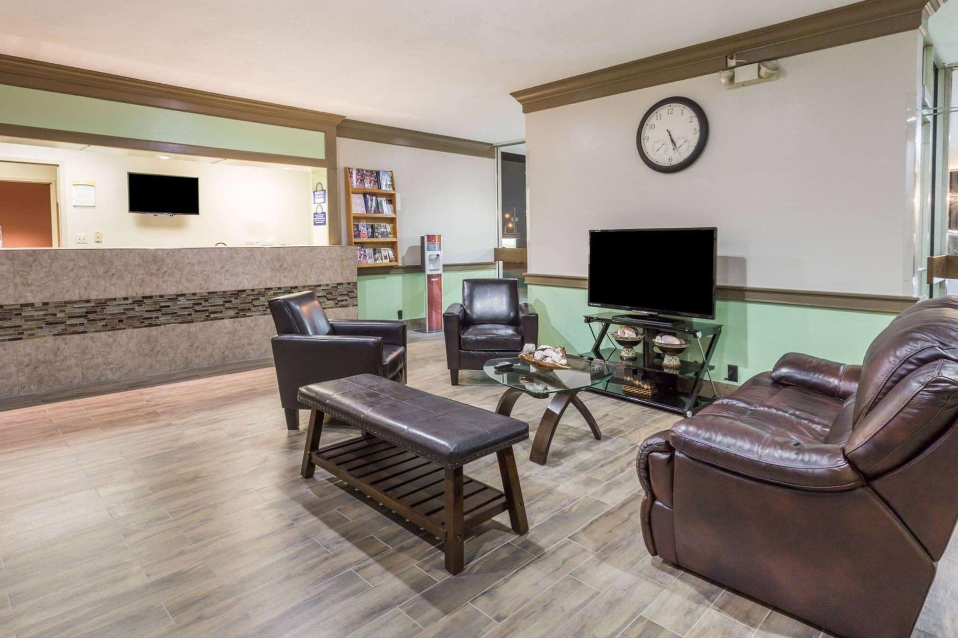 Days Hotel by Wyndham Danville Conference Center property views in Danville, IL — gallery photo 3