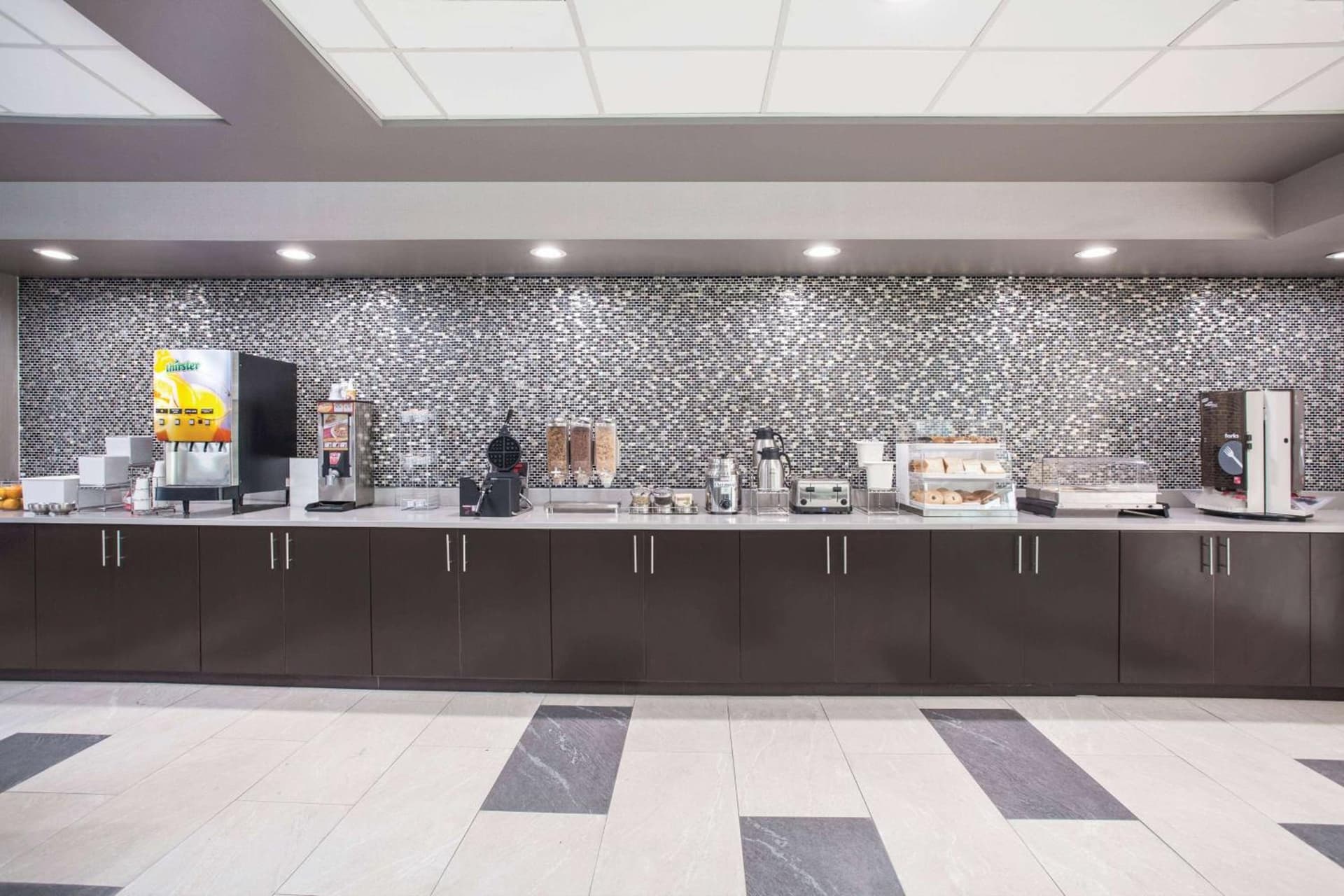 La Quinta by Wyndham Clearwater South gallery photo in Clearwater, FL — image 38