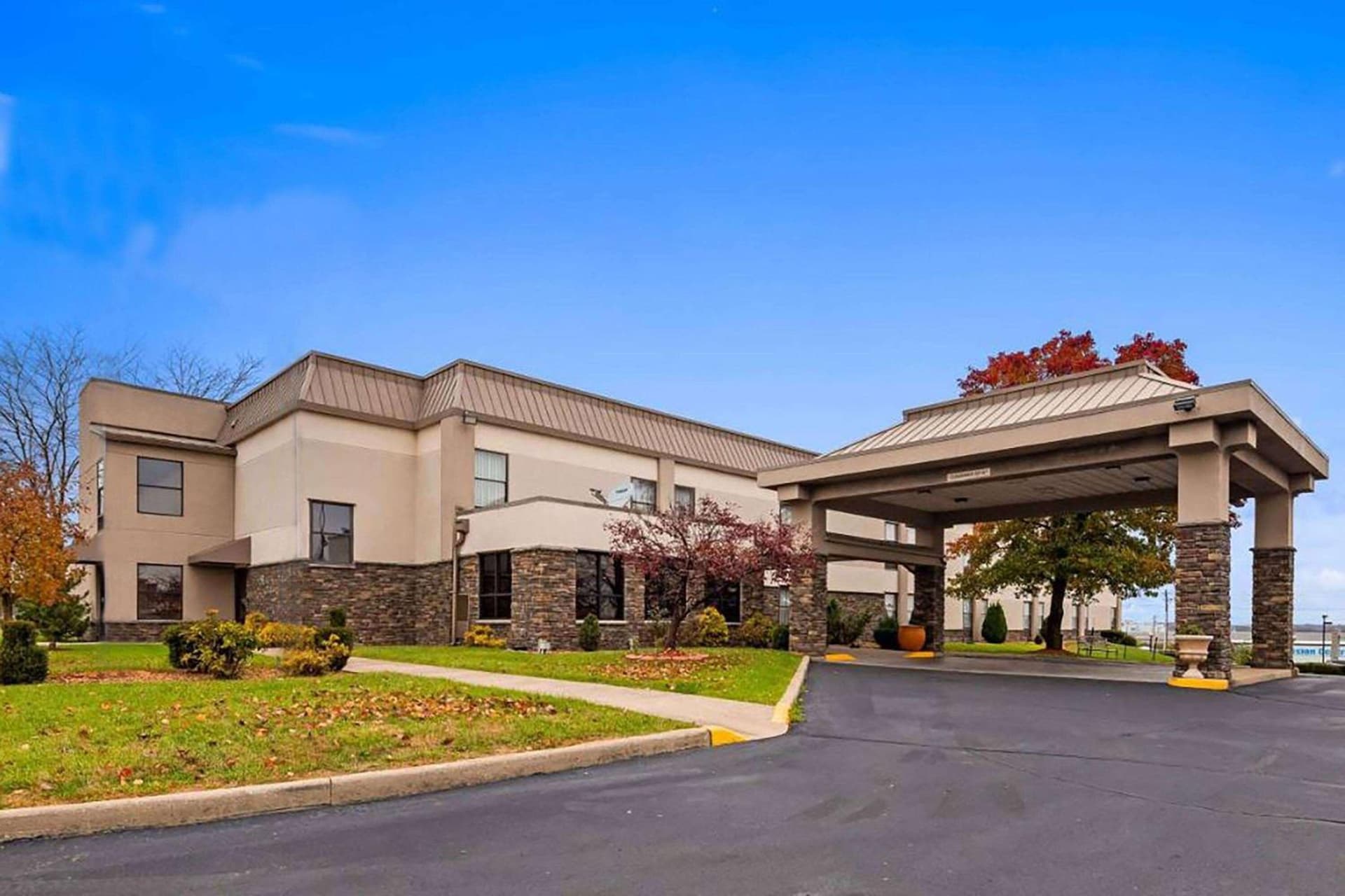 Baymont By Wyndham Monroe Ohio featured exterior or lobby in Monroe, OH — similar hotel