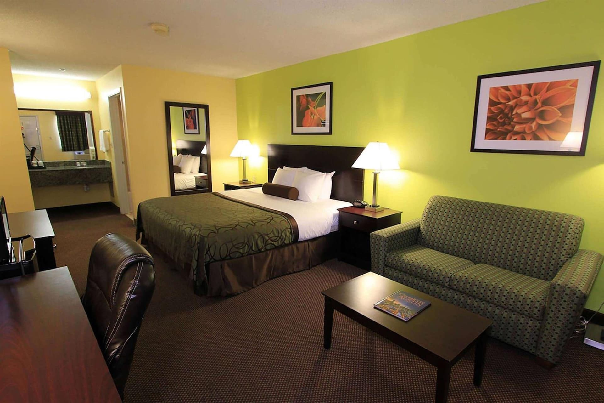 Days Inn by Wyndham Round Rock interior in Round Rock, TX — gallery photo 2