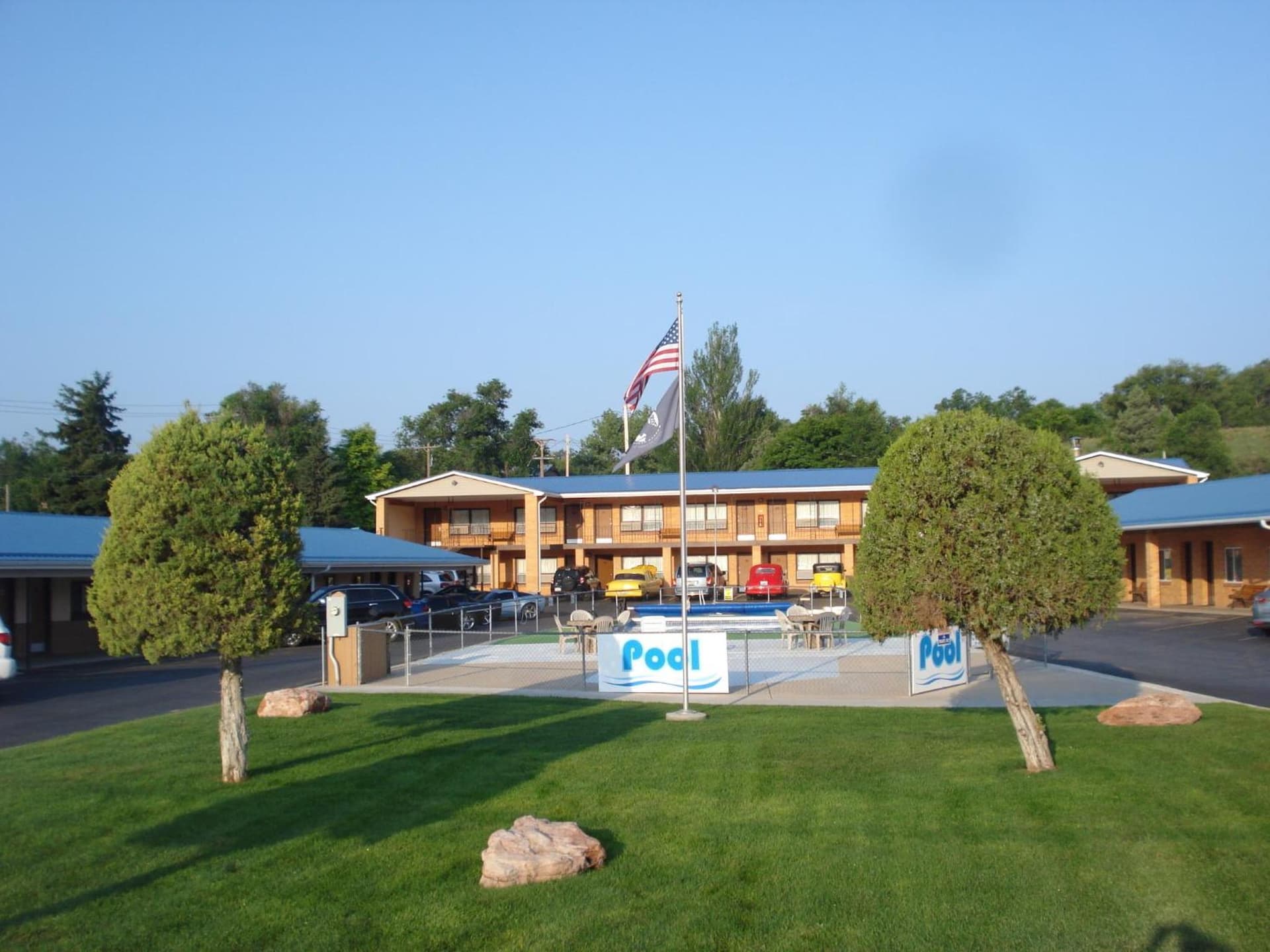 Hills Inn featured exterior or lobby in Hot Springs, SD — similar hotel