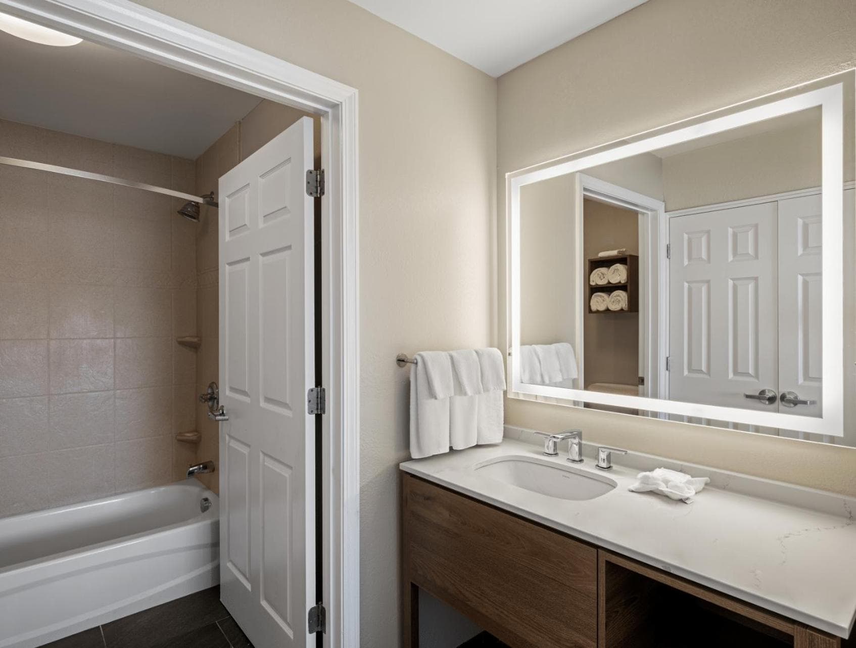 Staybridge Suites Rochester University by IHG gallery photo in Rochester, NY — image 20