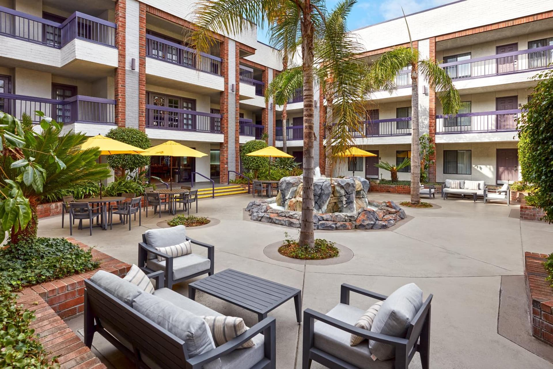 Best Western Plus Meridian Inn & Suites, Anaheim-Orange gallery photo in Orange, CA — image 20
