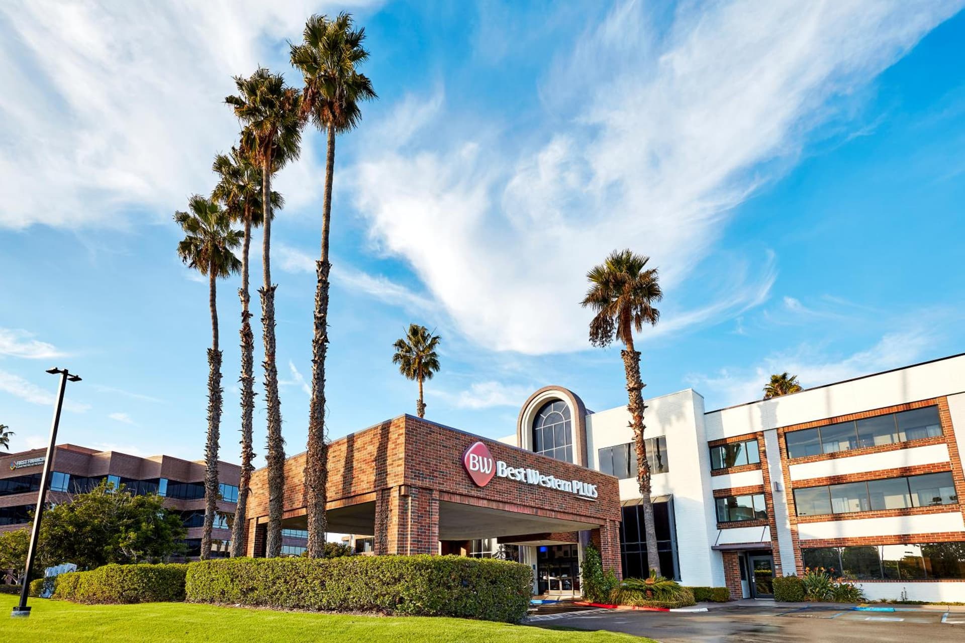 Best Western Plus Meridian Inn & Suites, Anaheim-Orange gallery photo in Orange, CA — image 46