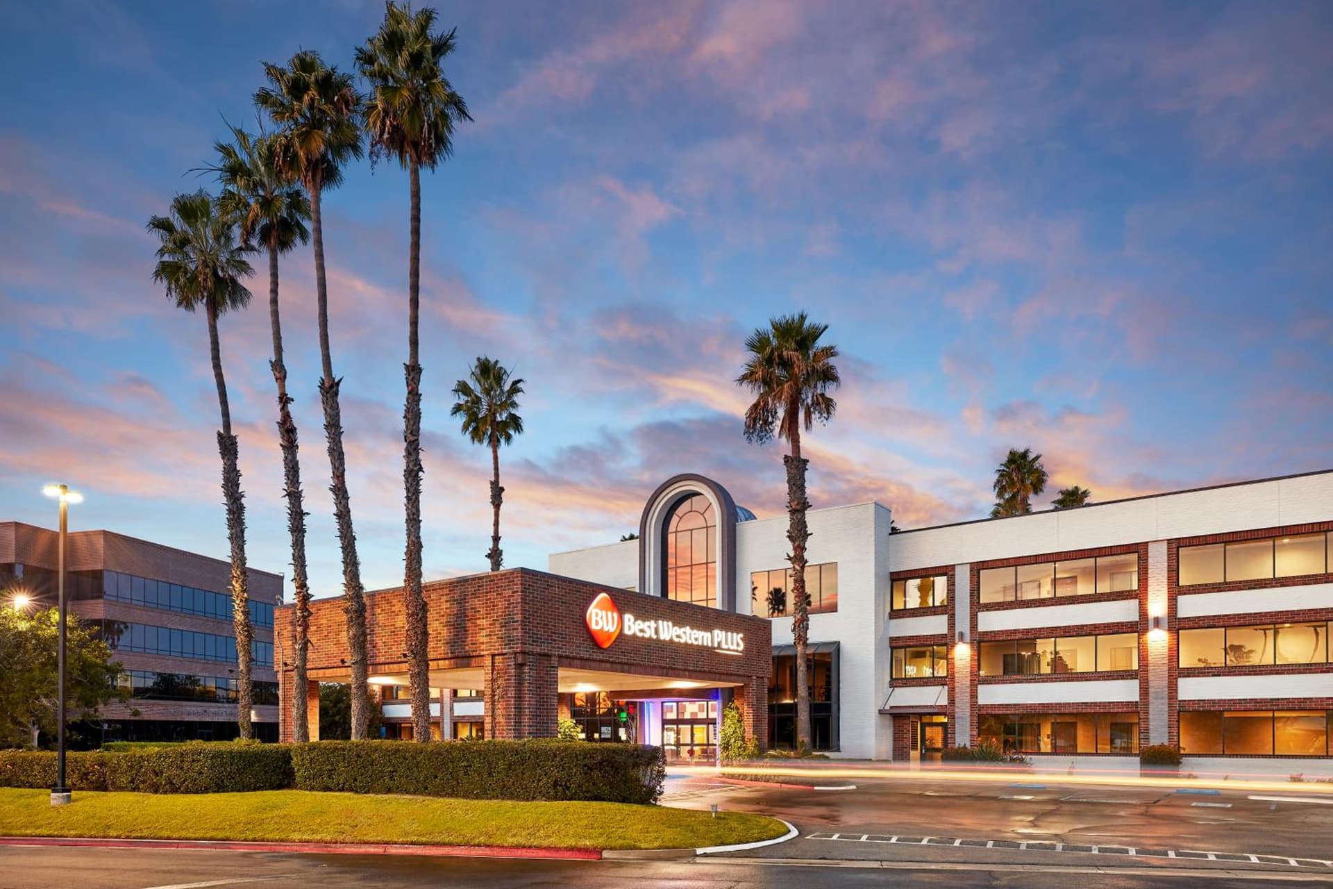 Best Western Plus Meridian Inn & Suites, Anaheim-Orange gallery photo in Orange, CA — image 43