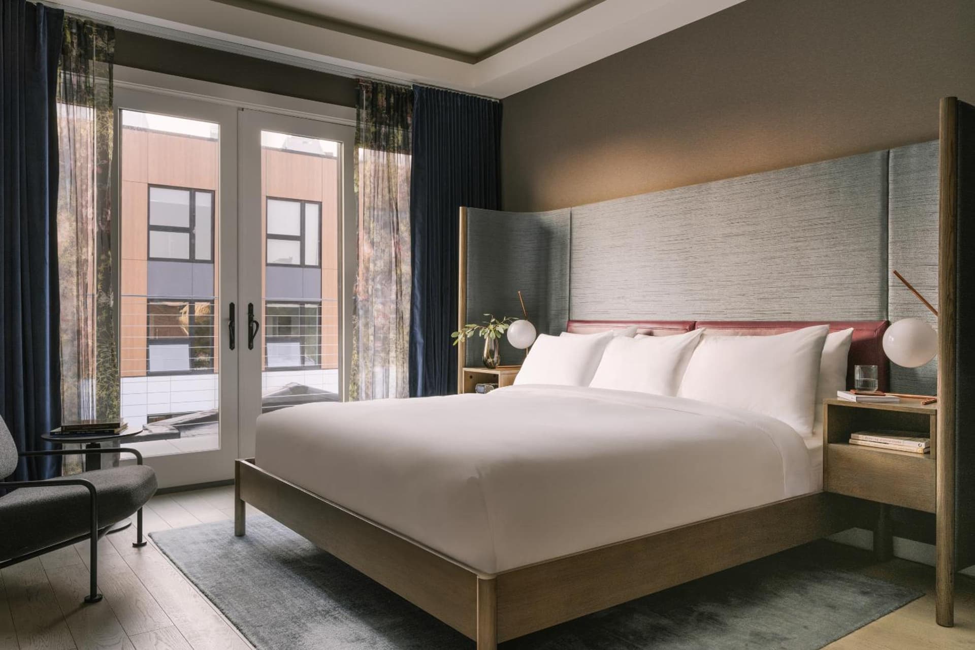 Lark Hotels 907 Main gallery photo in Cambridge, MA — image 6