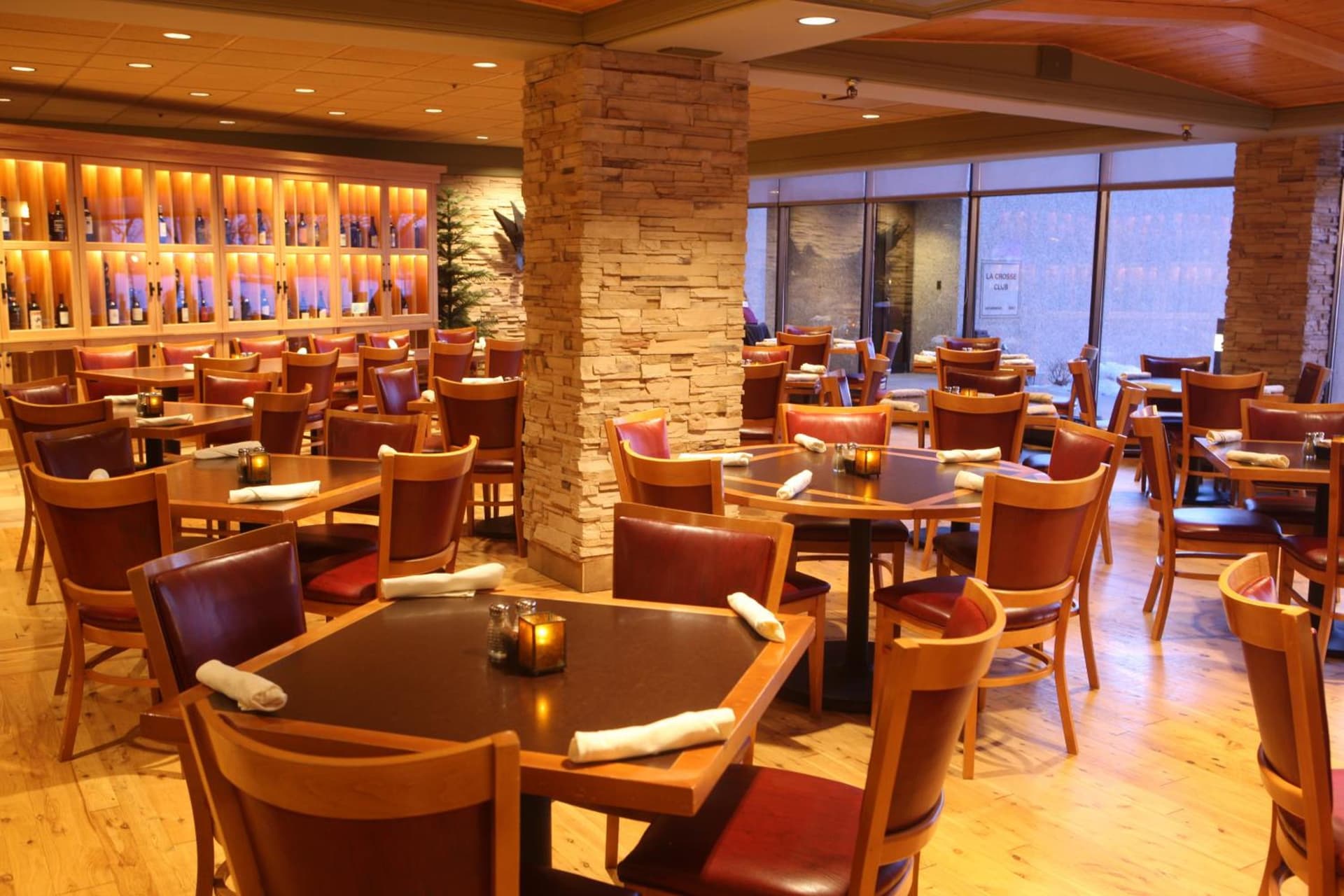Radisson Hotel La Crosse gallery photo in La Crosse, WI — image 18