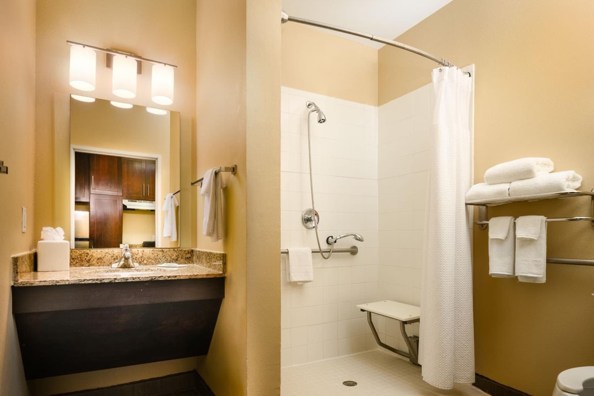 TownePlace Suites by Marriott Houston Galleria Area interior in Houston, TX — gallery photo 2