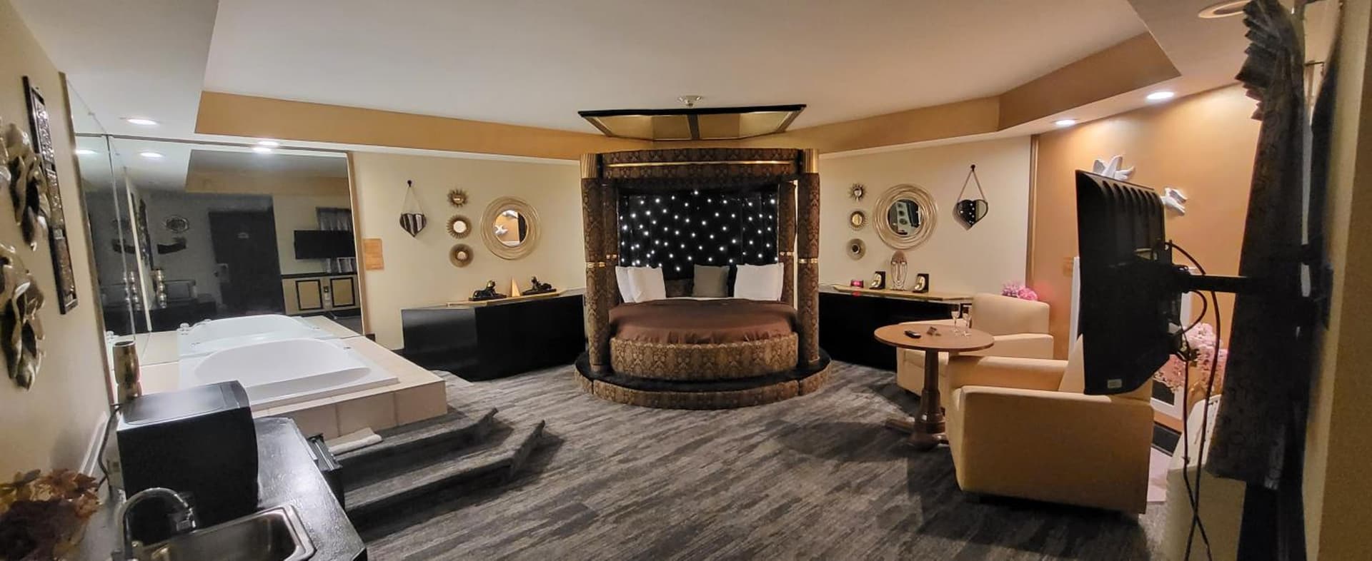 Inn of the Dove Harrisburg-Hershey Romantic Suites gallery photo in Harrisburg, PA — image 257