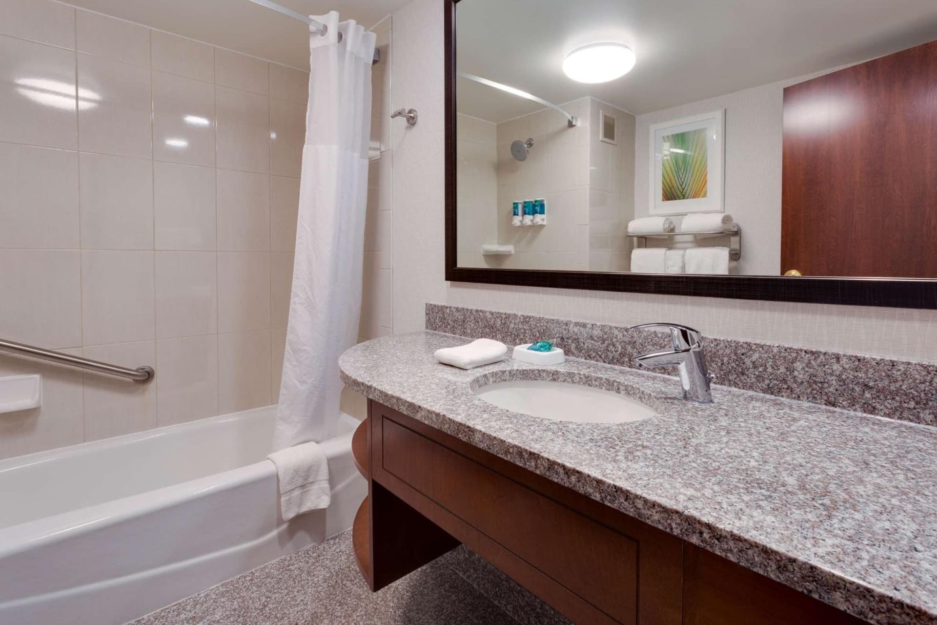 Drury Inn & Suites Columbia Stadium Boulevard gallery photo in Columbia, MO — image 15