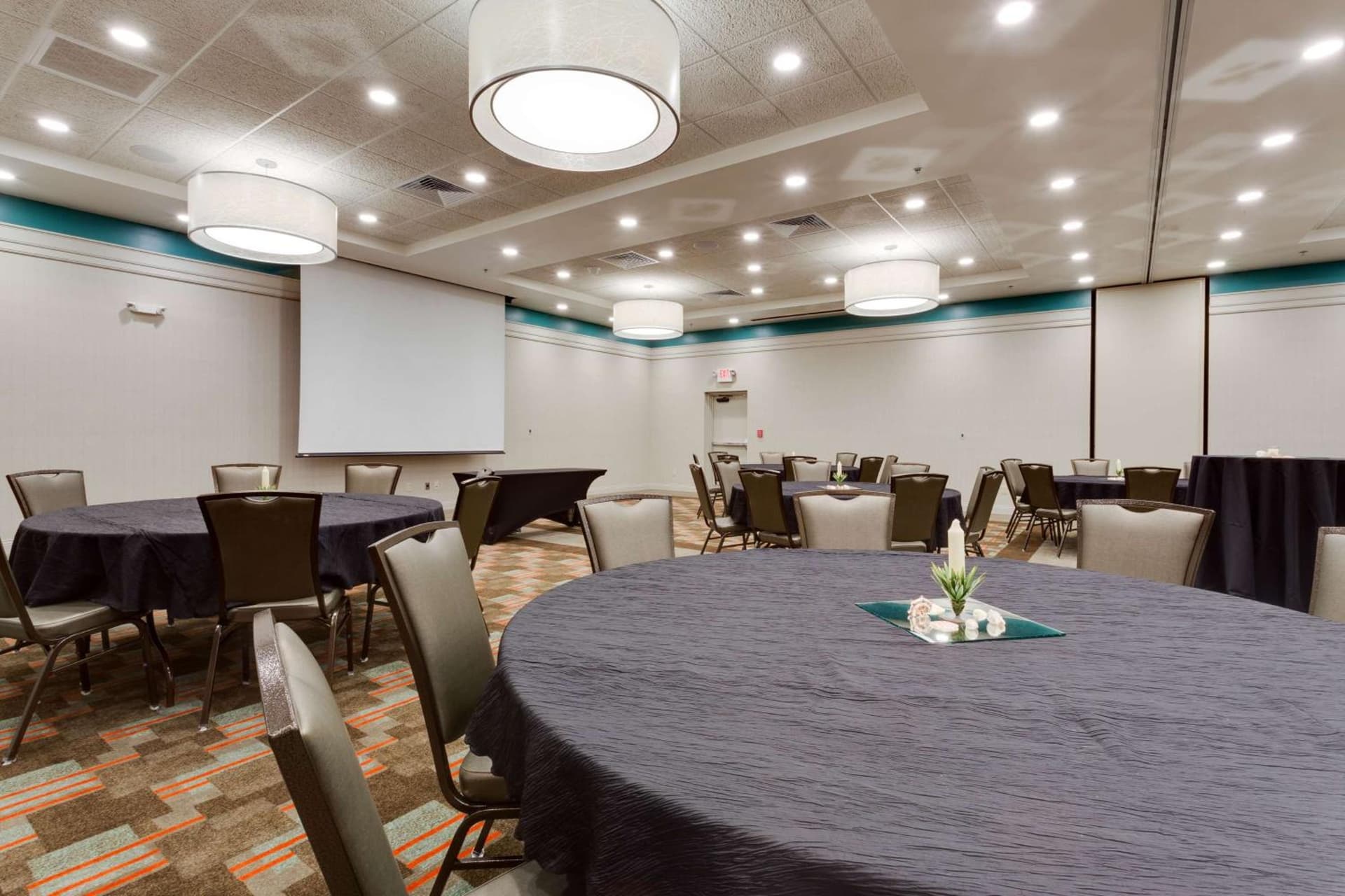 Drury Inn & Suites Fort Myers Airport FGCU gallery photo in Fort Myers, FL — image 10