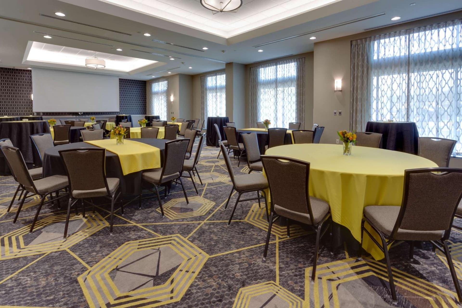 Drury Inn & Suites Pittsburgh Airport Settlers Ridge gallery photo in Pittsburgh, PA — image 15