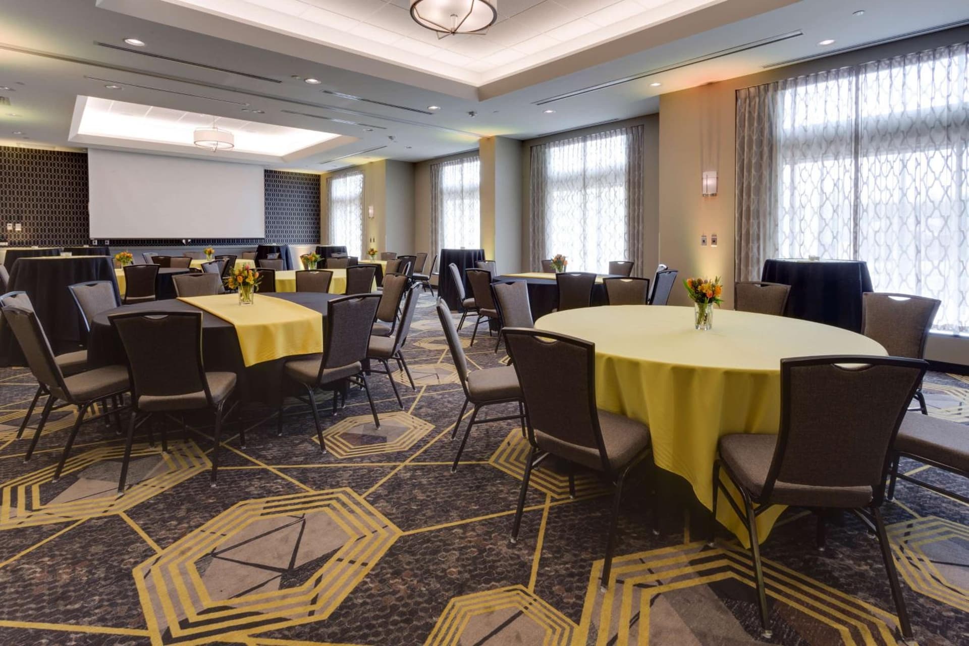 Drury Inn & Suites Pittsburgh Airport Settlers Ridge gallery photo in Pittsburgh, PA — image 10