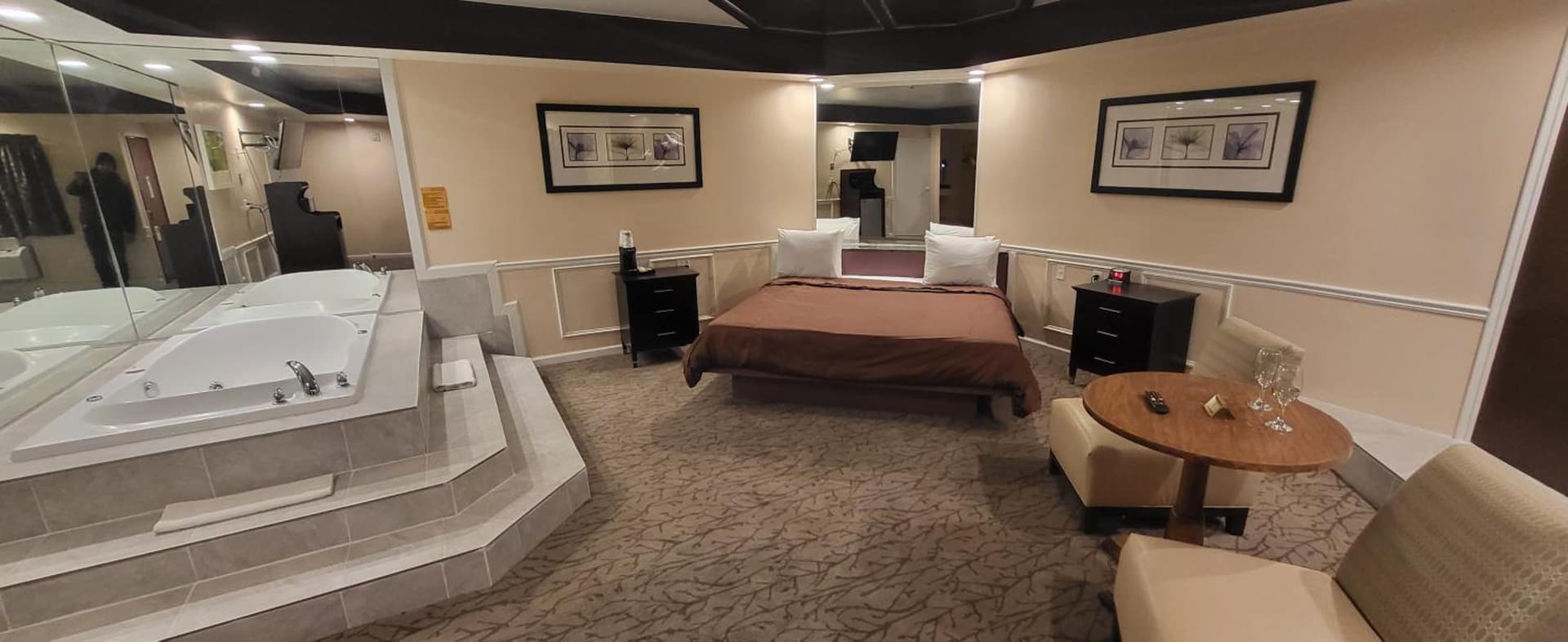 Inn of the Dove Harrisburg-Hershey Romantic Suites gallery photo in Harrisburg, PA — image 64