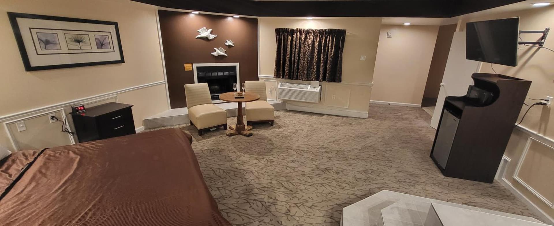 Inn of the Dove Harrisburg-Hershey Romantic Suites gallery photo in Harrisburg, PA — image 148