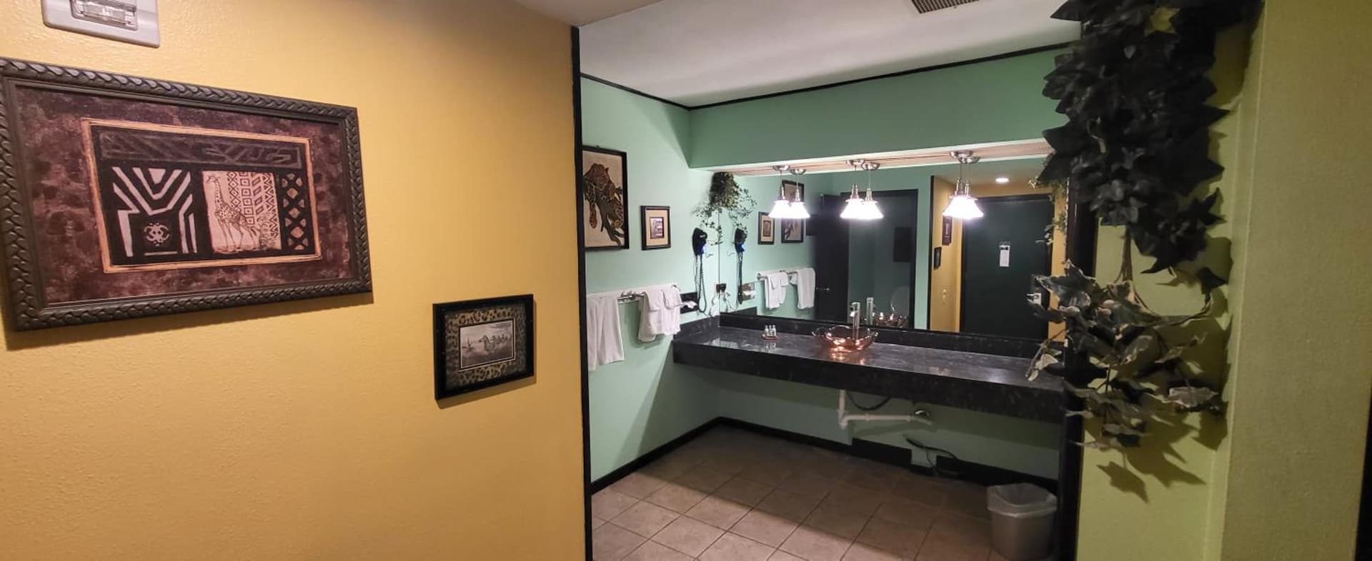 Inn of the Dove Harrisburg-Hershey Romantic Suites gallery photo in Harrisburg, PA — image 192
