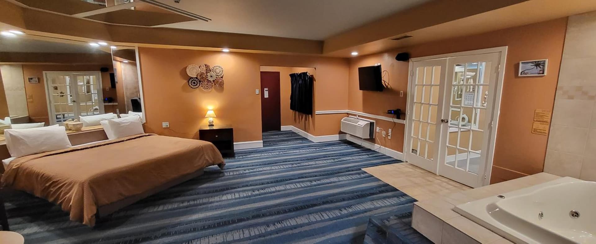 Inn of the Dove Harrisburg-Hershey Romantic Suites gallery photo in Harrisburg, PA — image 173