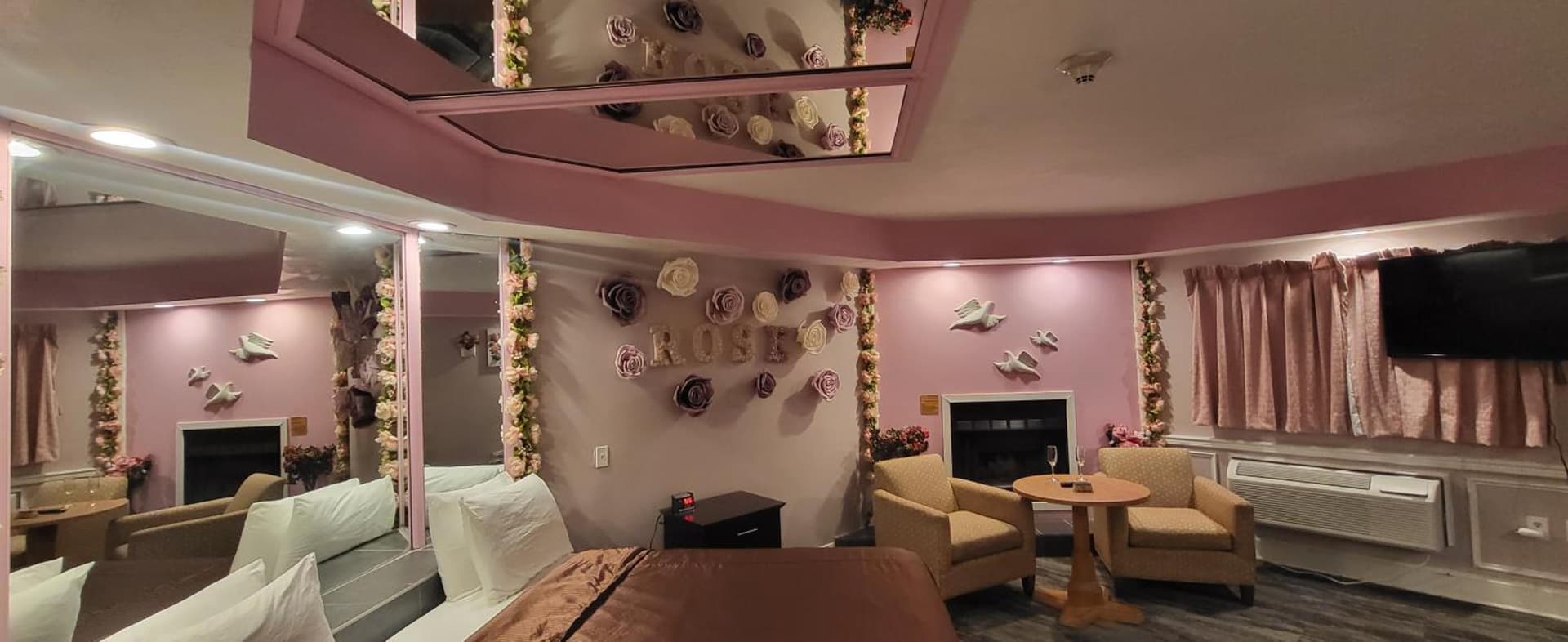 Inn of the Dove Harrisburg-Hershey Romantic Suites gallery photo in Harrisburg, PA — image 22
