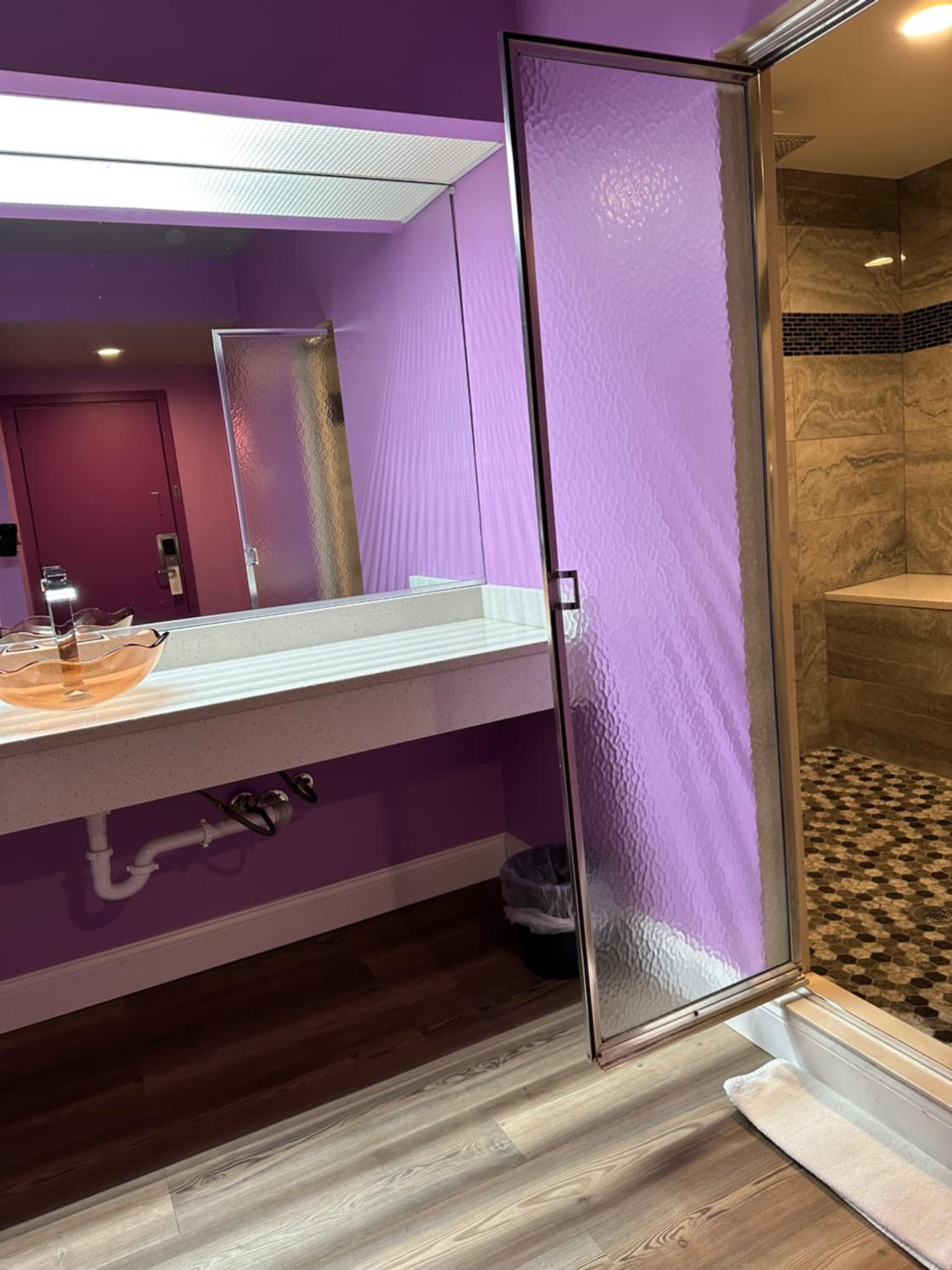 Inn of the Dove Harrisburg-Hershey Romantic Suites gallery photo in Harrisburg, PA — image 112
