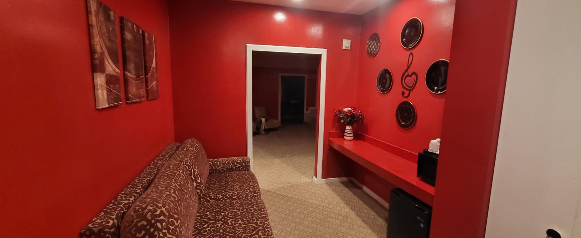 Inn of the Dove Harrisburg-Hershey Romantic Suites gallery photo in Harrisburg, PA — image 260