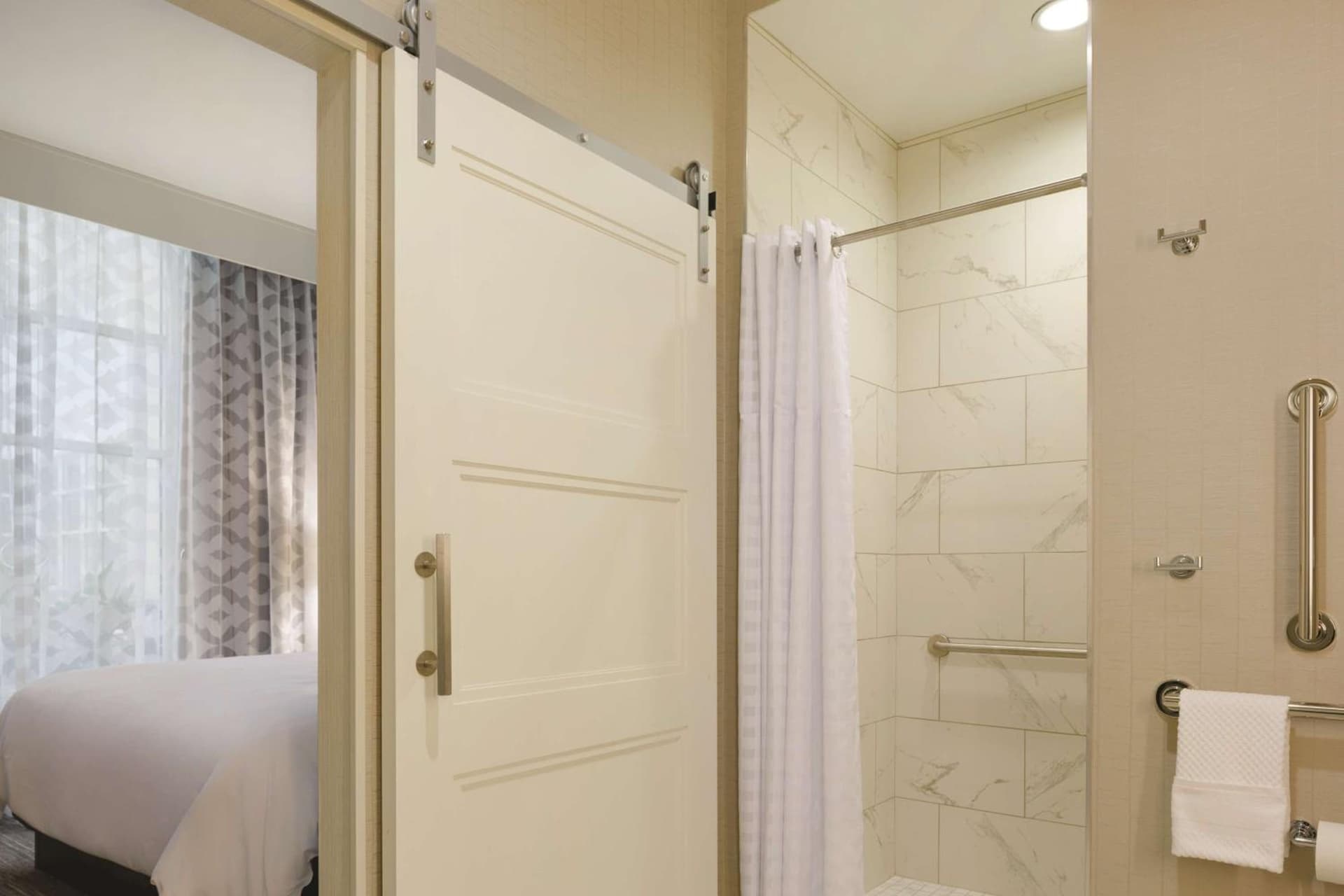 Embassy Suites Louisville Downtown gallery photo in Louisville, KY — image 78