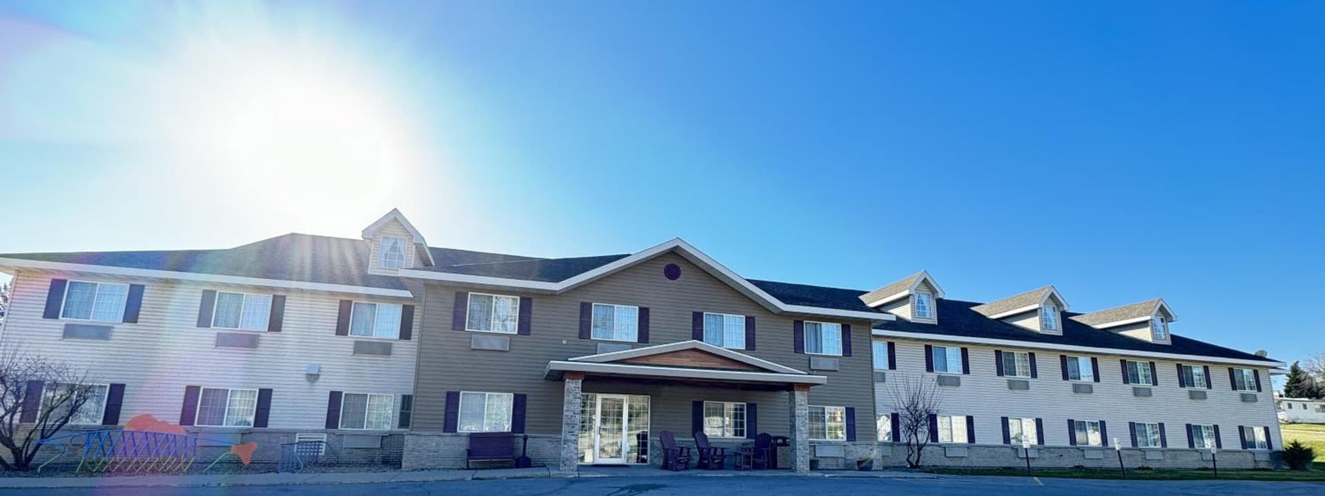 Country Trails Inn &Suites featured exterior or lobby in Lanesboro, MN — similar hotel