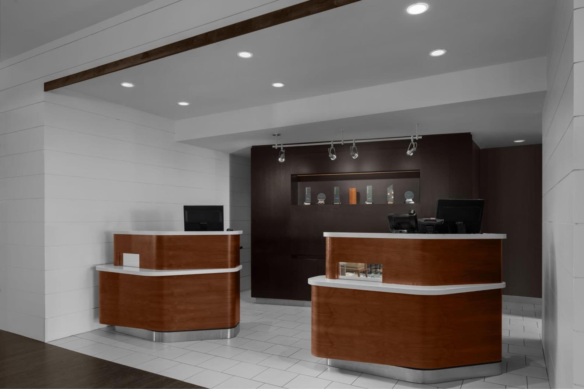 Courtyard by Marriott Charleston Summerville interior in Summerville, SC — gallery photo 2