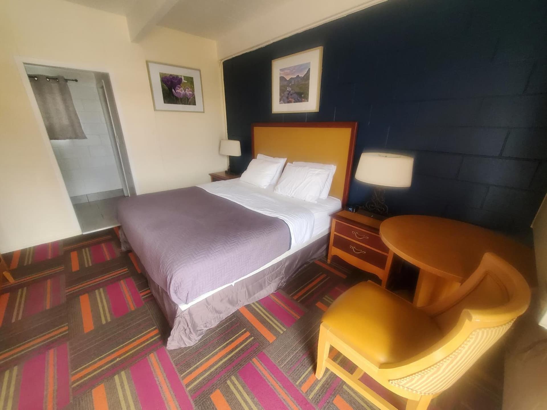 Thunder Bird Motel interior in Mountain Home, ID — gallery photo 2