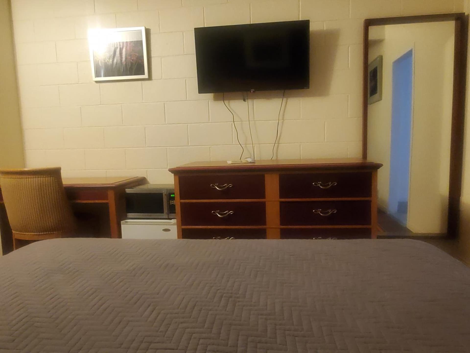 Thunder Bird Motel property views in Mountain Home, ID — gallery photo 3