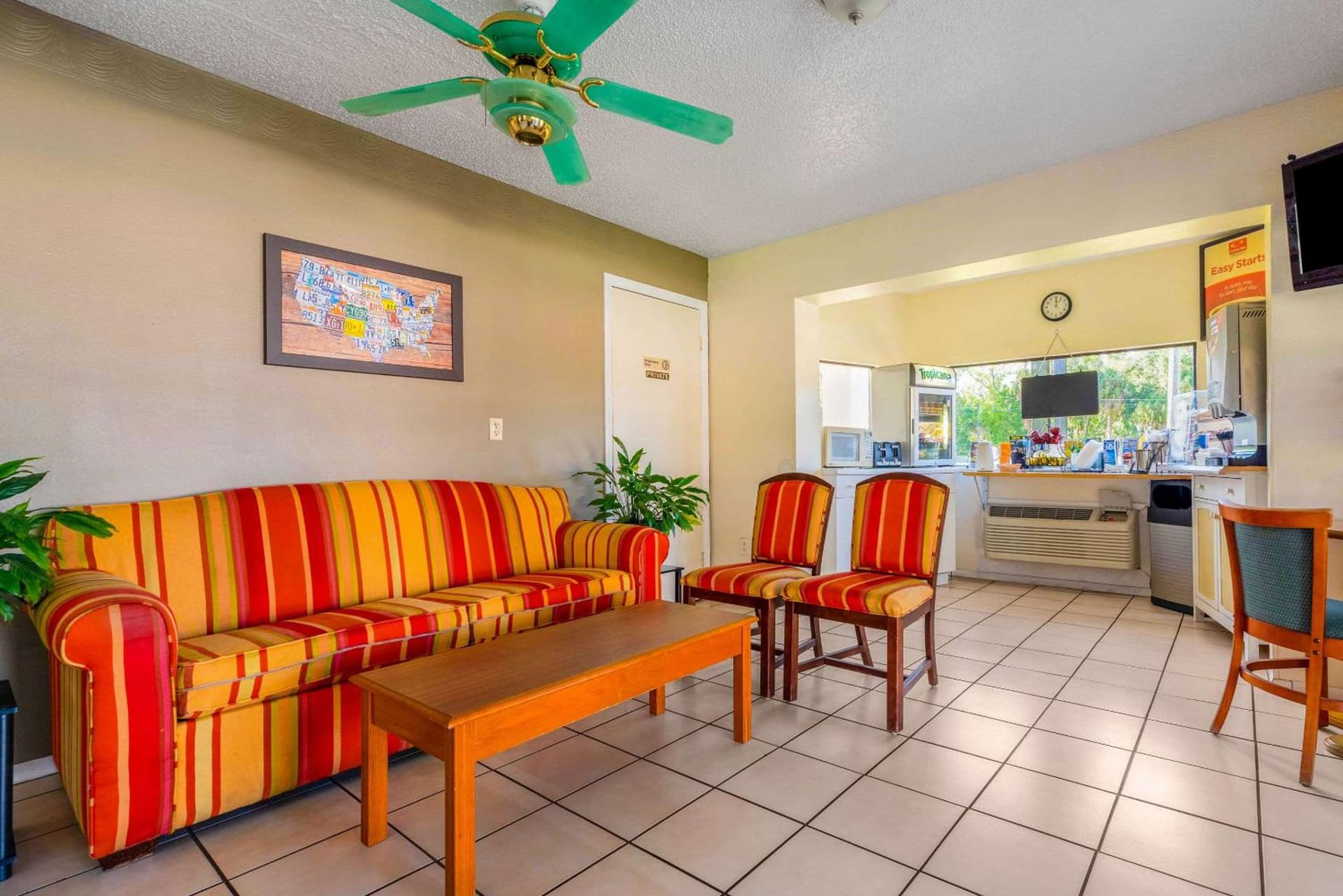 Econo Lodge Crystal River gallery photo in Crystal River, FL — image 37