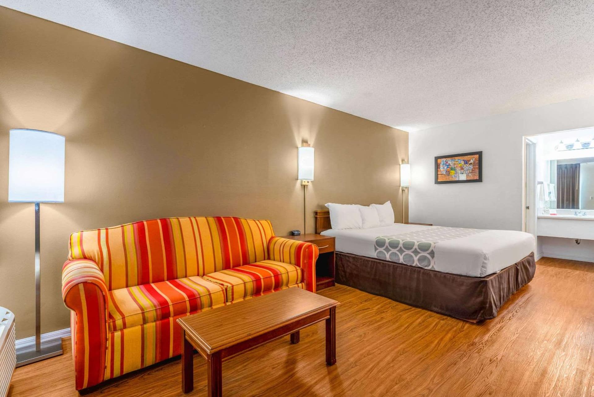 Econo Lodge Crystal River gallery photo in Crystal River, FL — image 13
