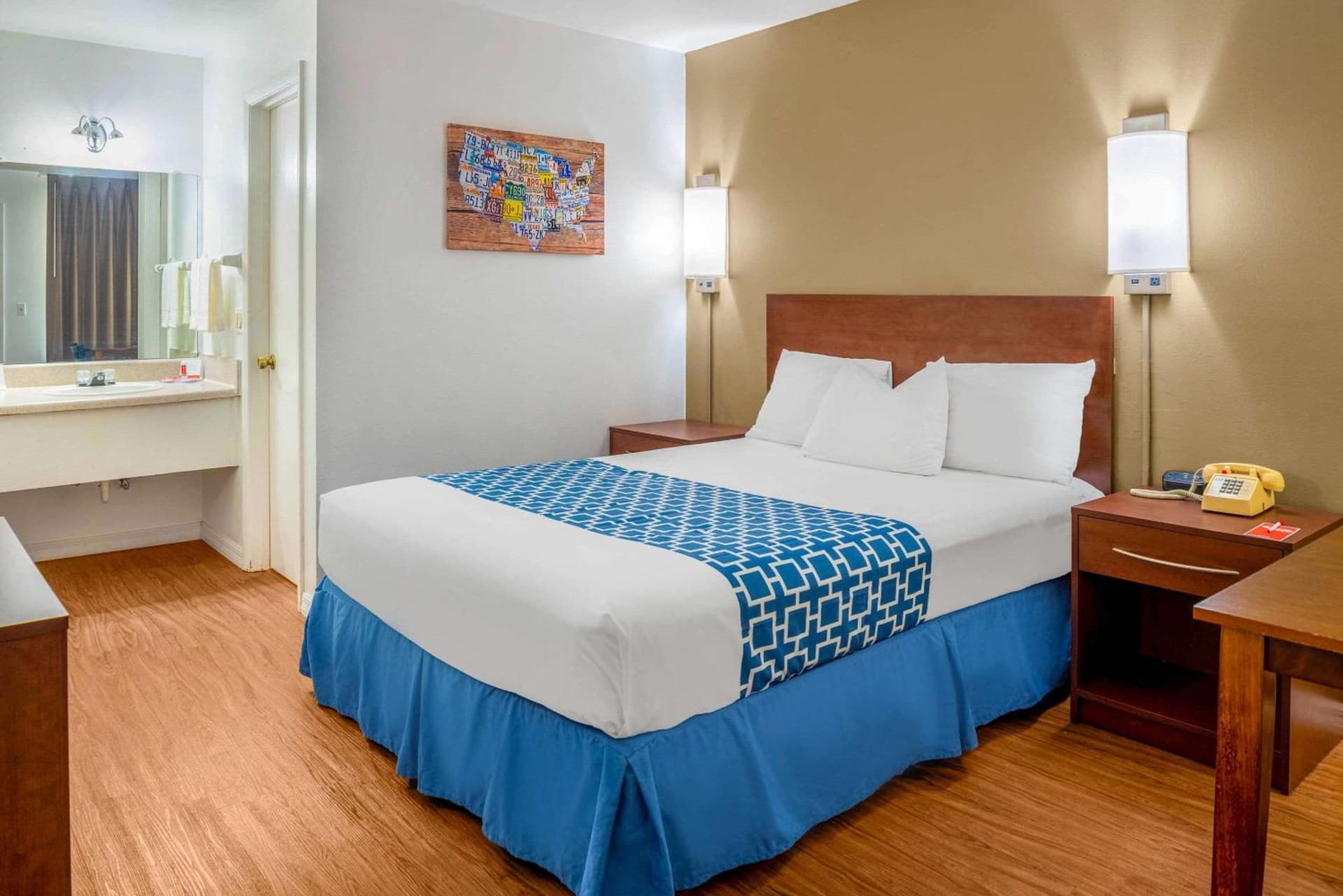 Econo Lodge Crystal River gallery photo in Crystal River, FL — image 20