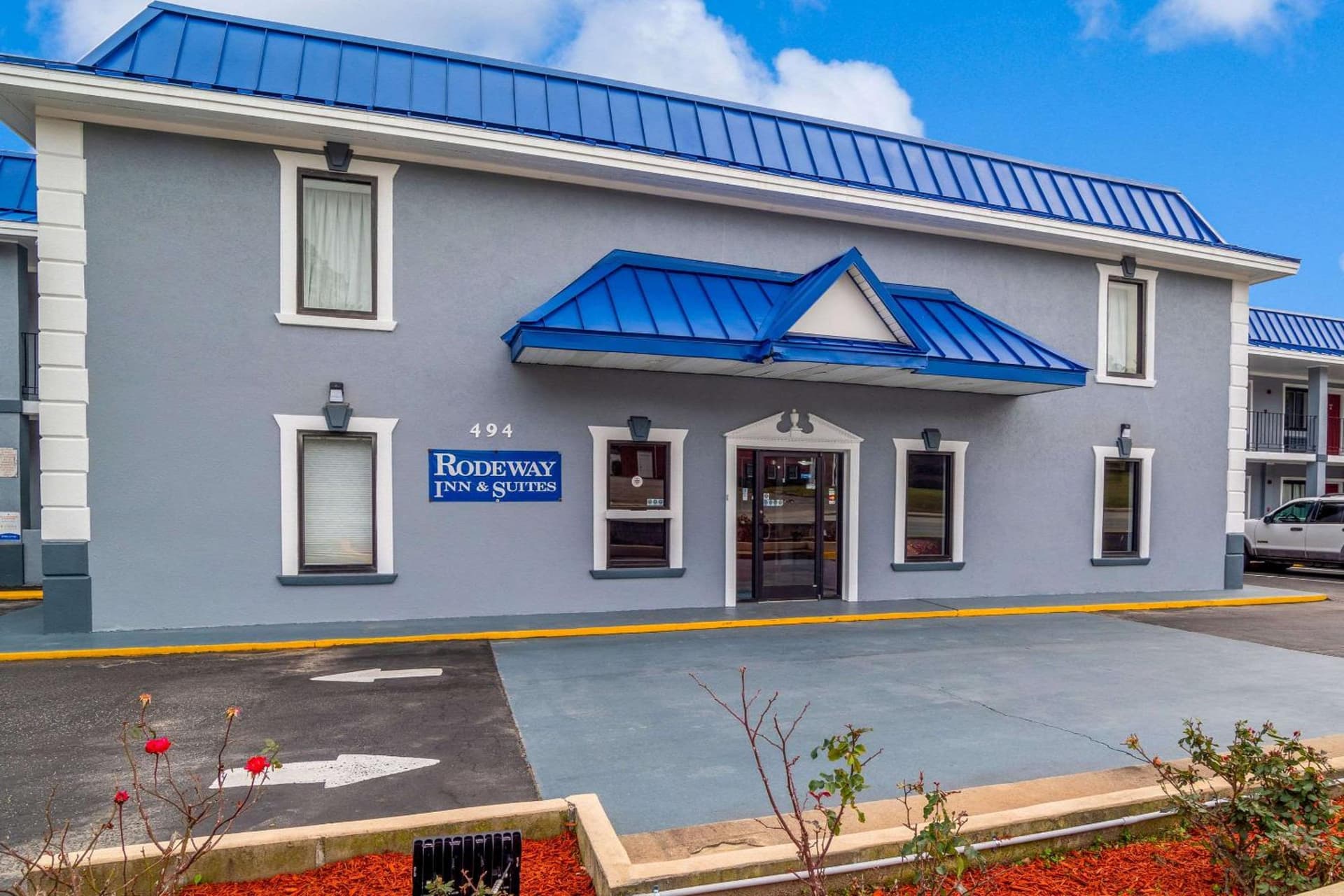 Rodeway Inn & Suites Fort Jackson interior in Columbia, SC — gallery photo 2