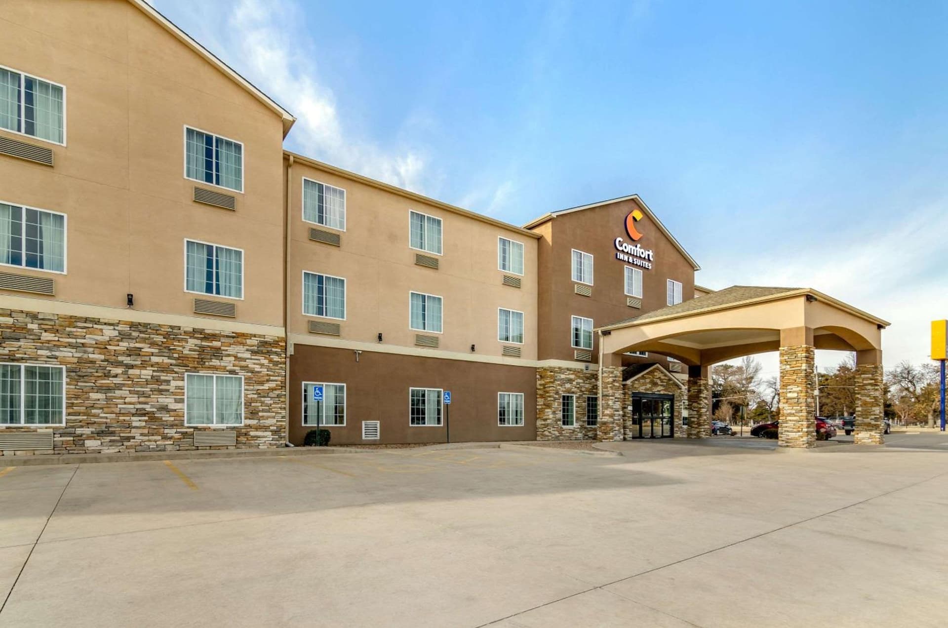 Comfort Inn & Suites near Bethel College property views in Newton, KS — gallery photo 3