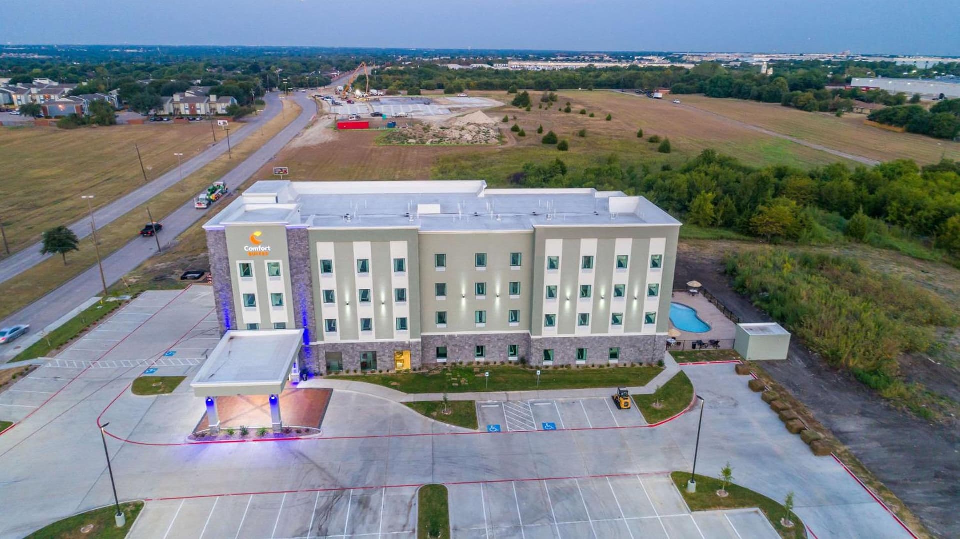 Comfort Suites DeSoto Dallas South gallery photo in DeSoto, TX — image 10