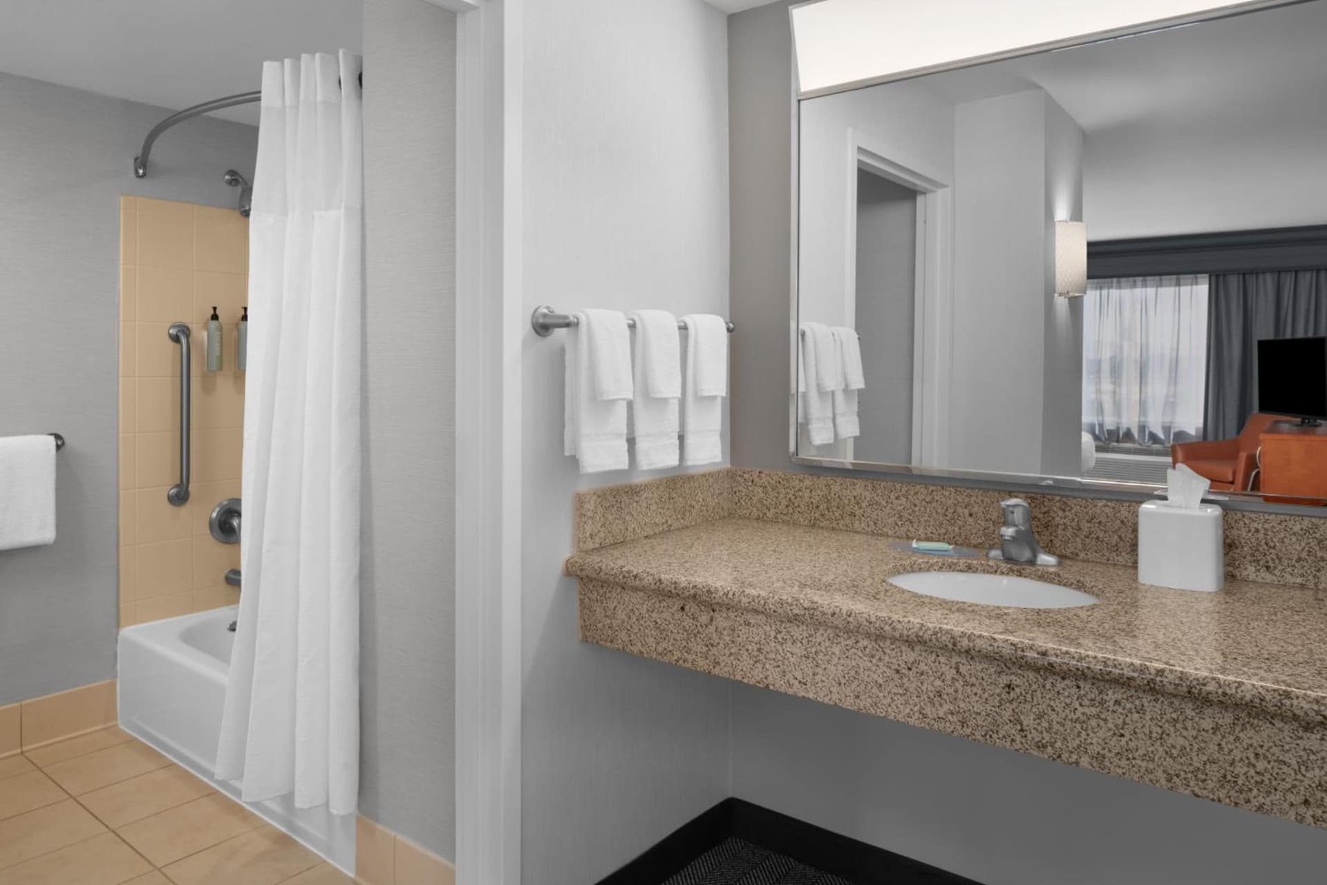 Courtyard by Marriott Phoenix West/Avondale gallery photo in Phoenix, AZ — image 68