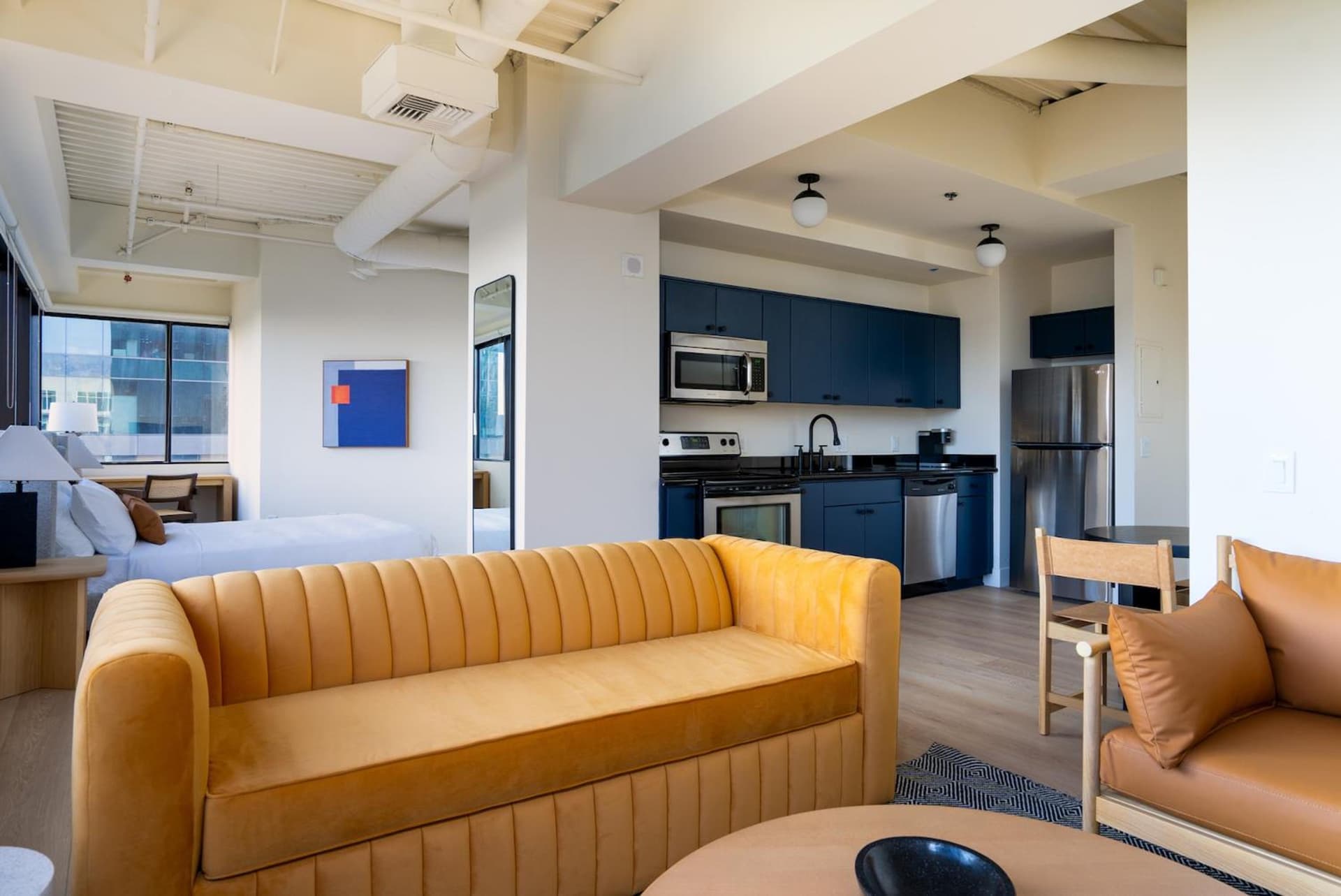 Kasa Sunset Los Angeles property views in Los Angeles, CA — gallery photo 3