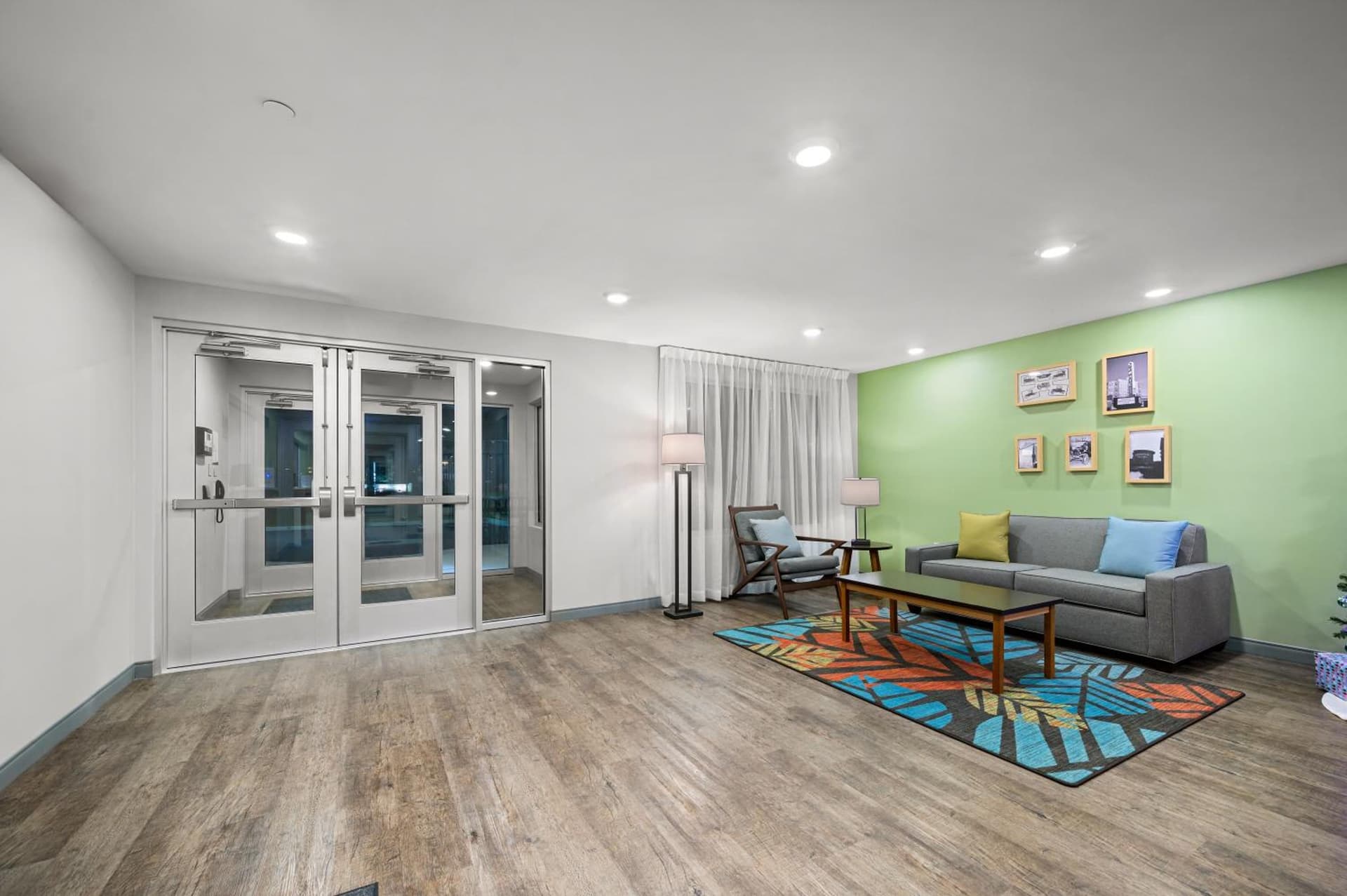 WoodSpring Suites Dearborn Detroit gallery photo in Dearborn, MI — image 56