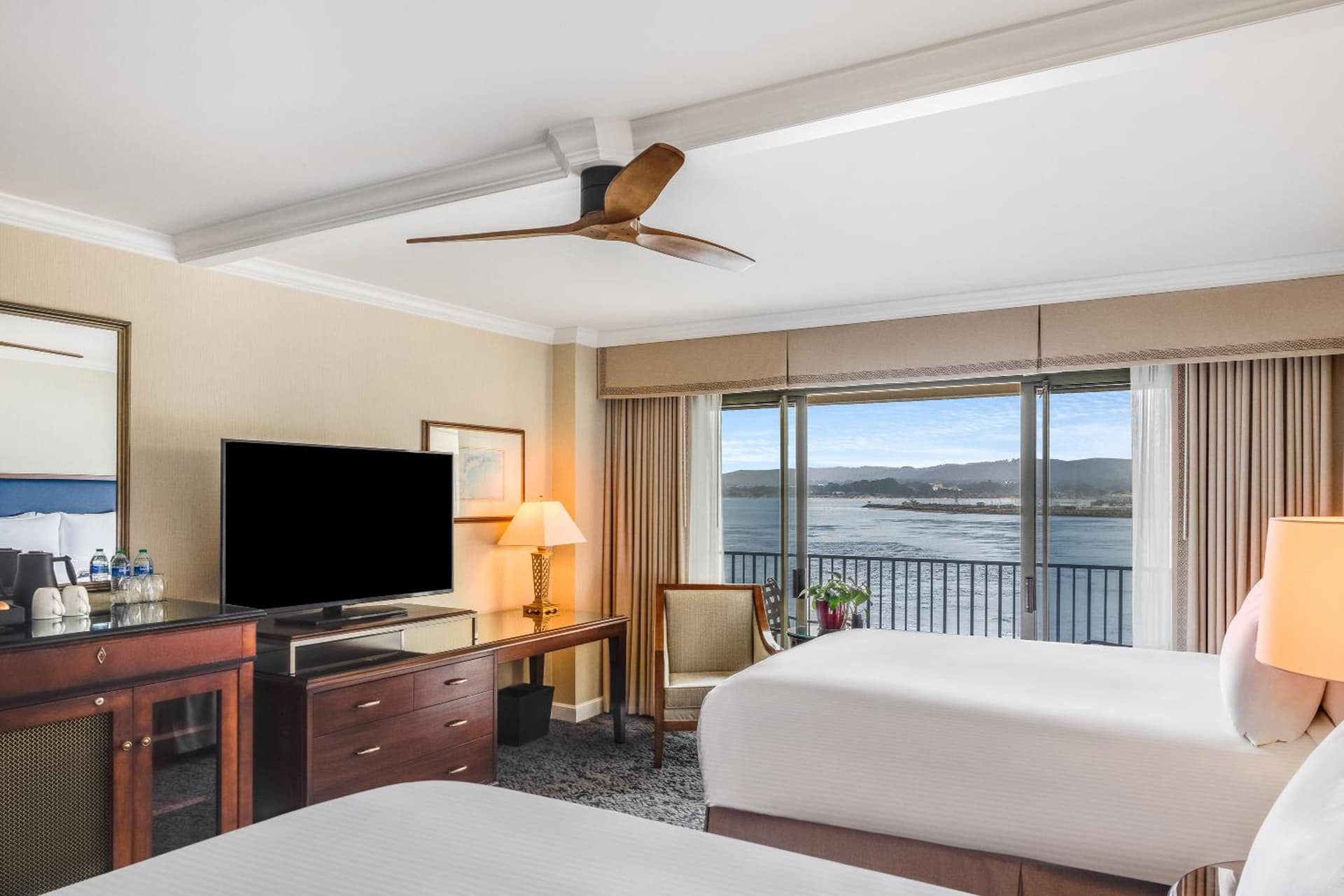 Monterey Plaza Hotel & Spa gallery photo in Monterey, CA — image 9