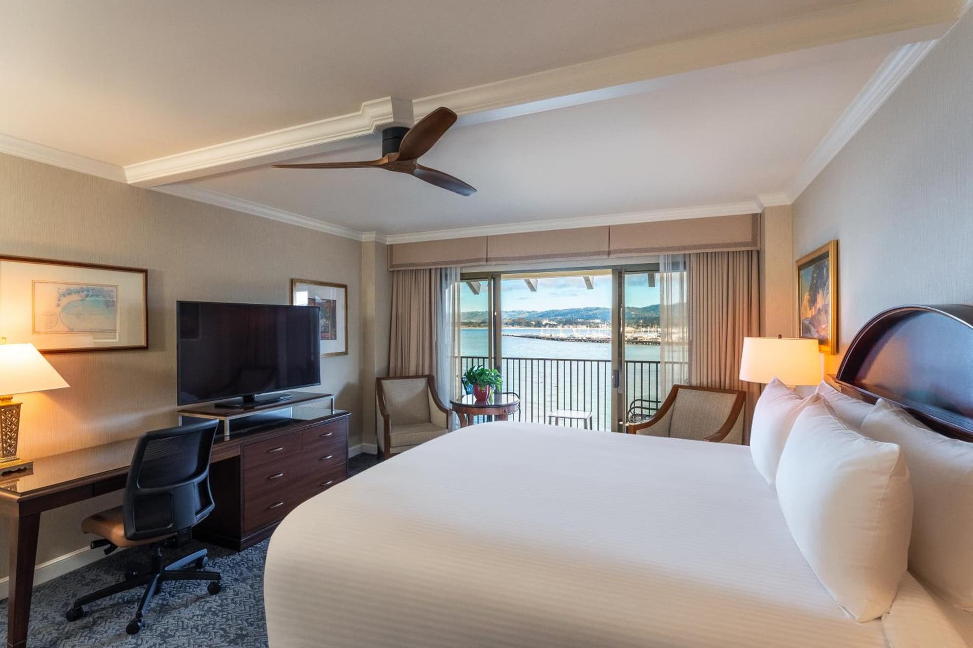 Monterey Plaza Hotel & Spa gallery photo in Monterey, CA — image 38