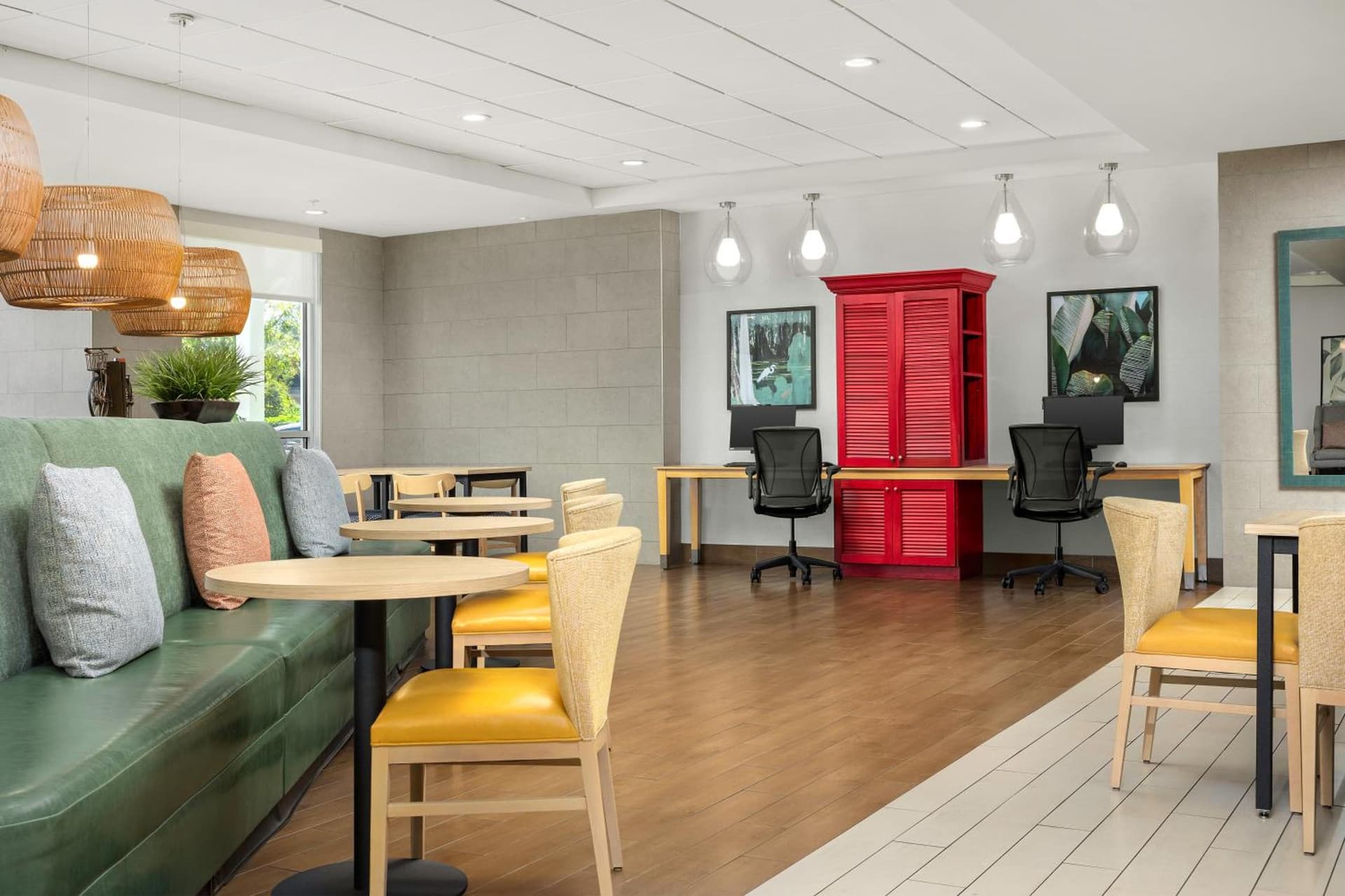 Home2 Suites by Hilton Tallahassee State Capitol interior in Tallahassee, FL — gallery photo 2