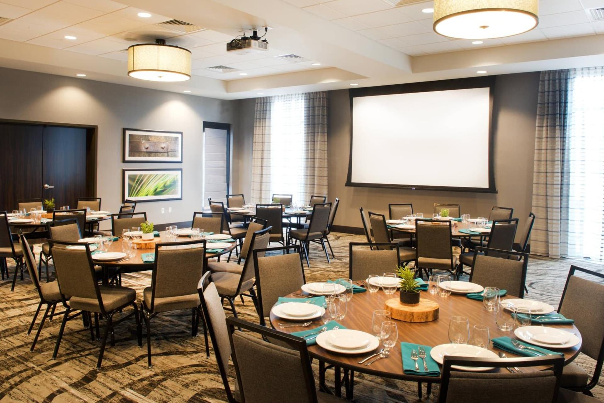SpringHill Suites by Marriott Bend gallery photo in Bend, OR — image 26