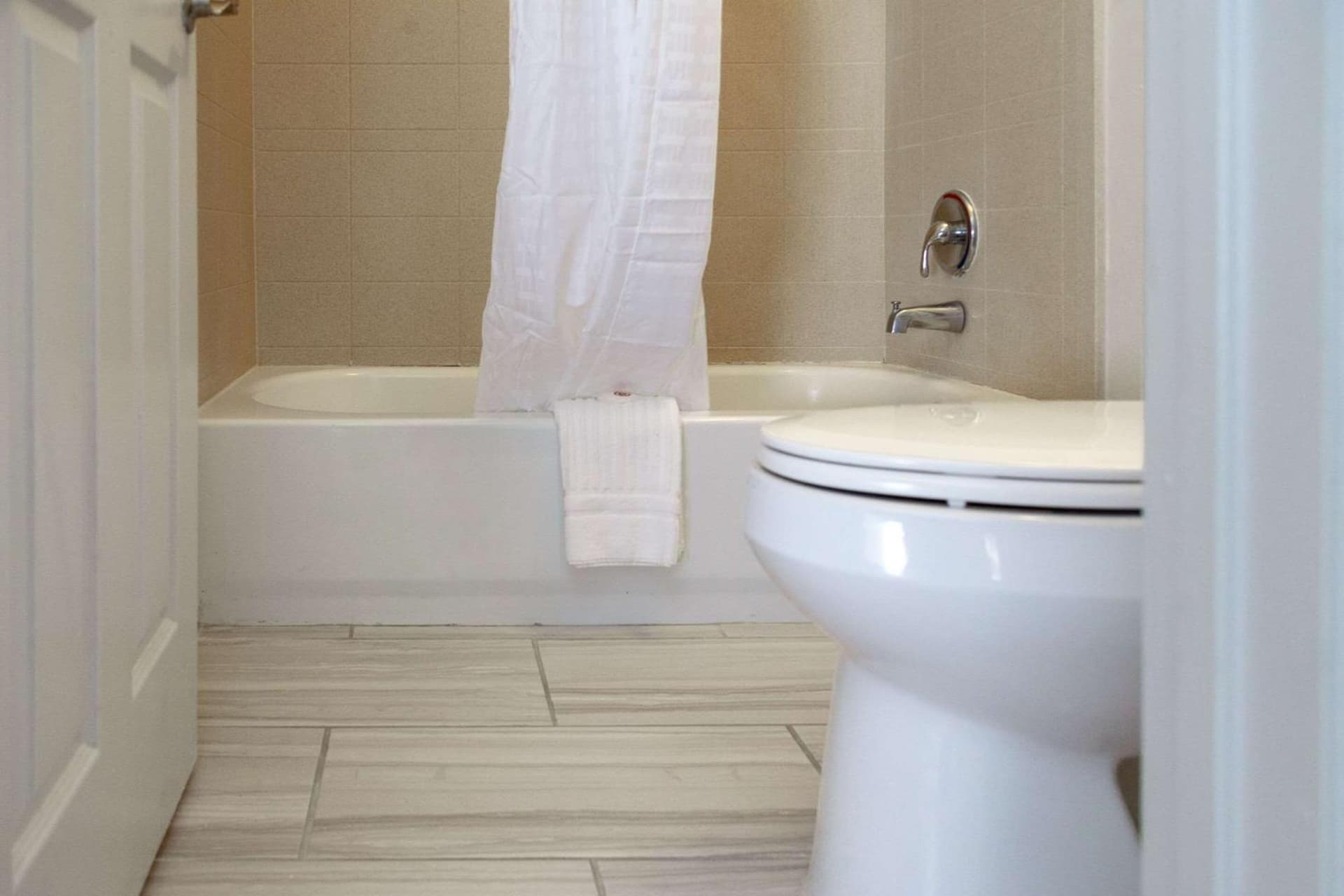 Comfort Suites Baton Rouge South I-10 gallery photo in Baton Rouge, LA — image 31