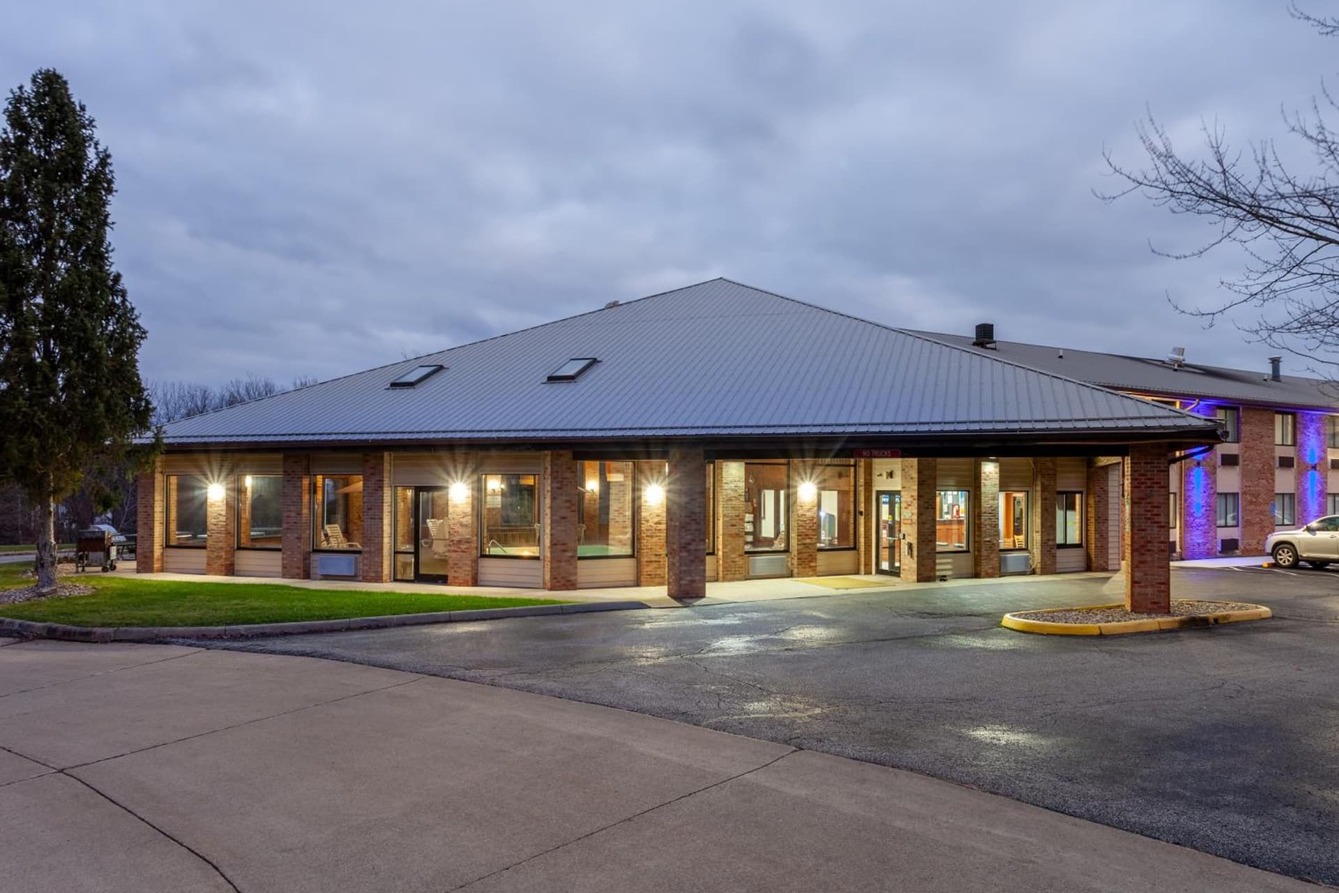 Days Inn by Wyndham Wooster gallery photo in Wooster, OH — image 34