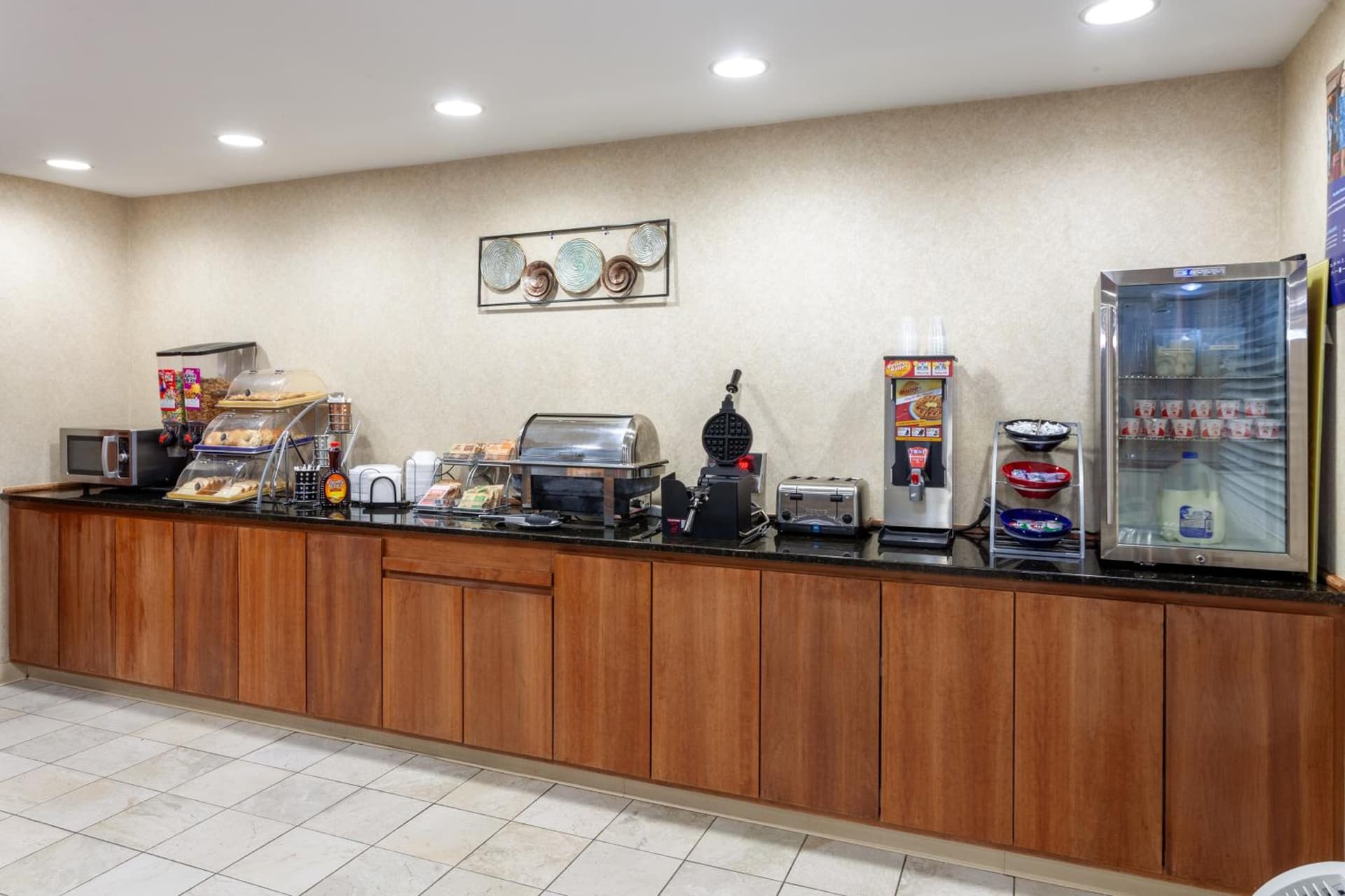Days Inn by Wyndham Wooster gallery photo in Wooster, OH — image 44