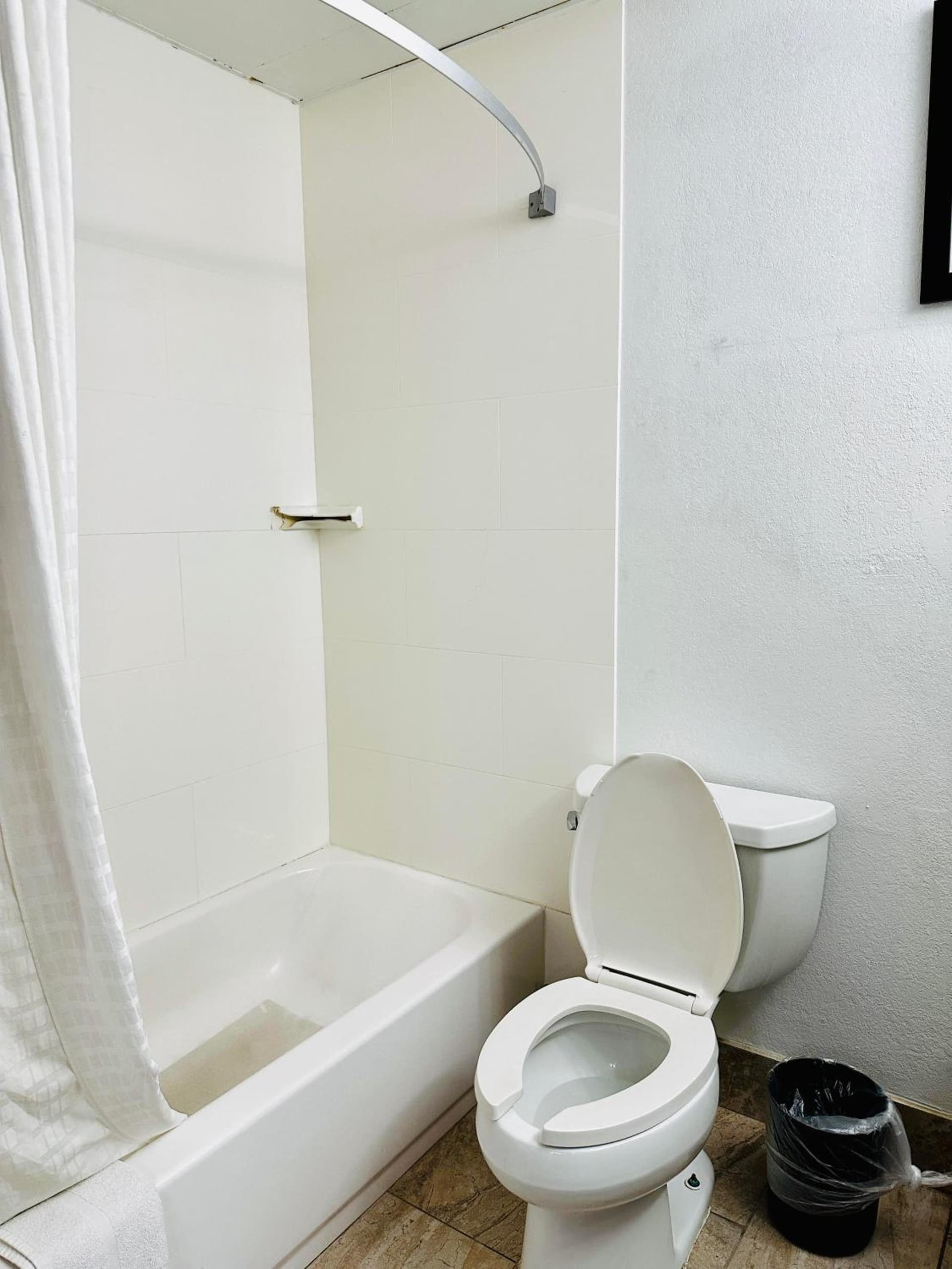 Radiant Inn and Suites gallery photo in Murfreesboro, TN — image 9